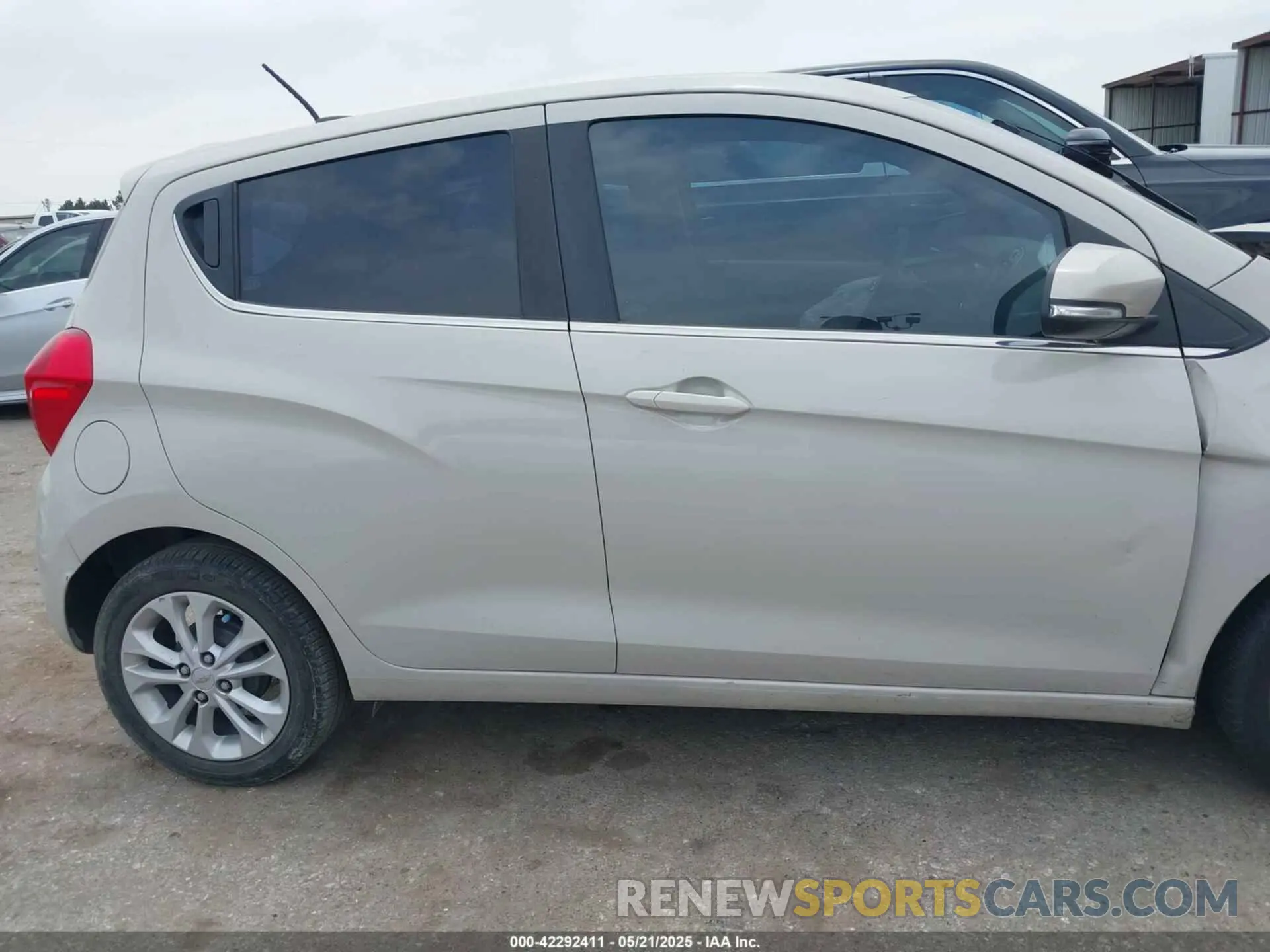 13 Photograph of a damaged car KL8CM6DA2LC473899 CHEVROLET SPARK 2020