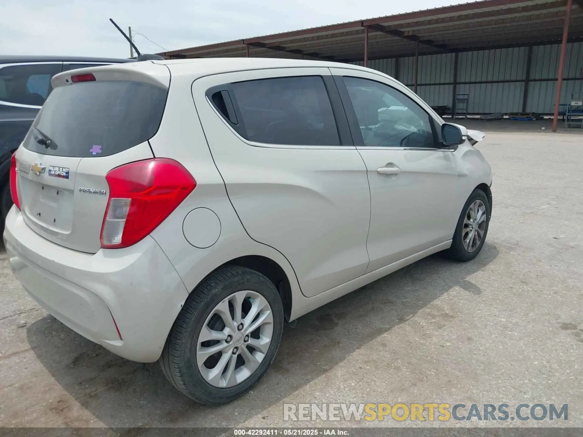 4 Photograph of a damaged car KL8CM6DA2LC473899 CHEVROLET SPARK 2020