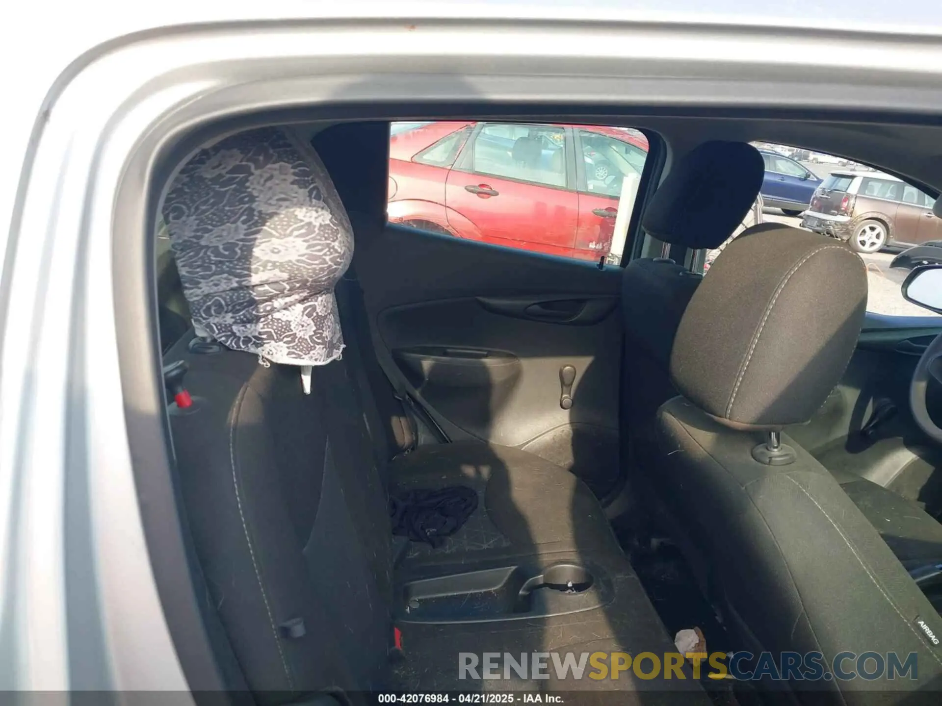 8 Фотография поврежденного автомобиля KL8CA6SAXMC711754 CHEVROLET SPARK 2021