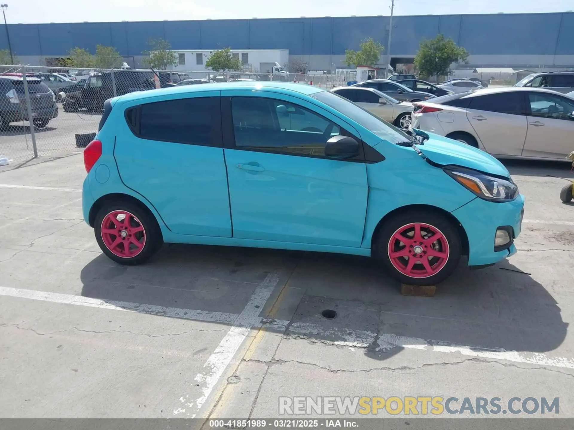 13 Фотография поврежденного автомобиля KL8CB6SA1MC228604 CHEVROLET SPARK 2021