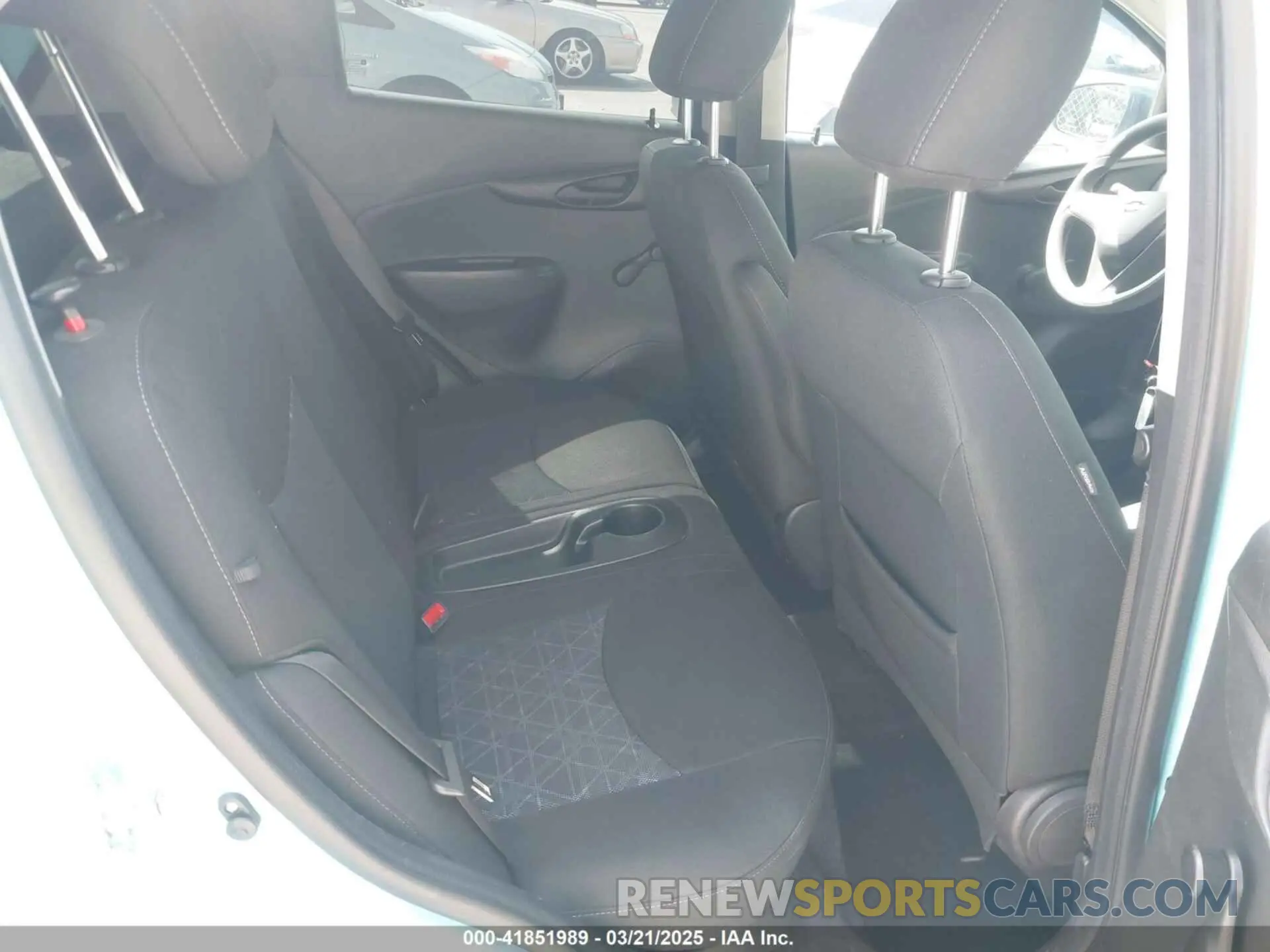 8 Фотография поврежденного автомобиля KL8CB6SA1MC228604 CHEVROLET SPARK 2021