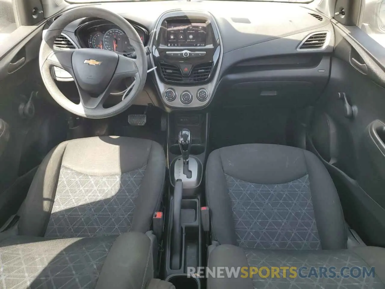 8 Photograph of a damaged car KL8CB6SA1MC228697 CHEVROLET SPARK 2021