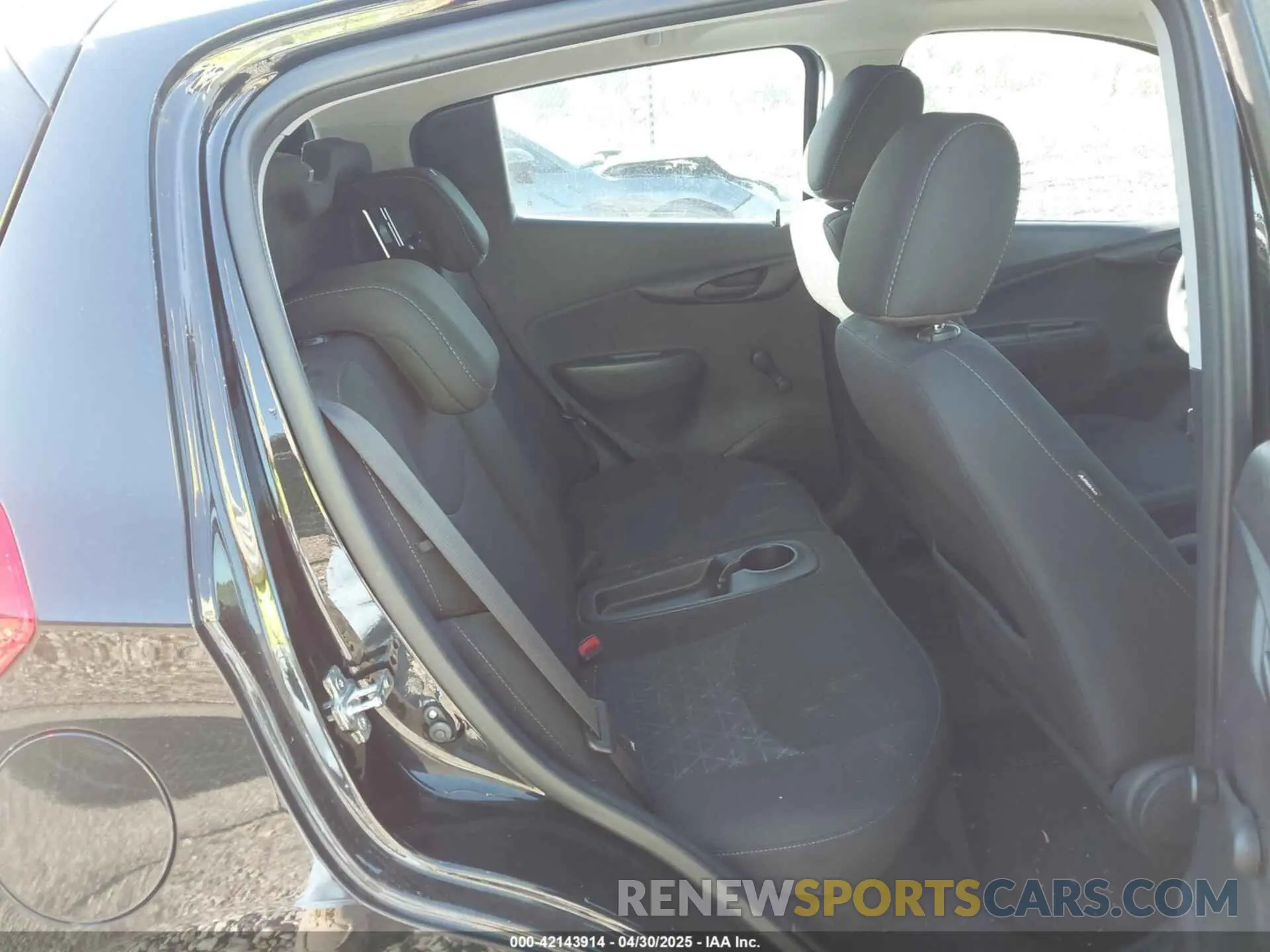 8 Фотография поврежденного автомобиля KL8CB6SA2MC224724 CHEVROLET SPARK 2021