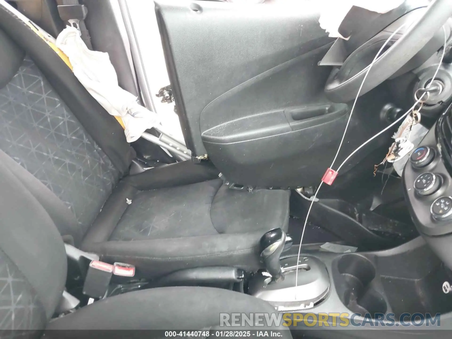 17 Фотография поврежденного автомобиля KL8CB6SA2MC723135 CHEVROLET SPARK 2021