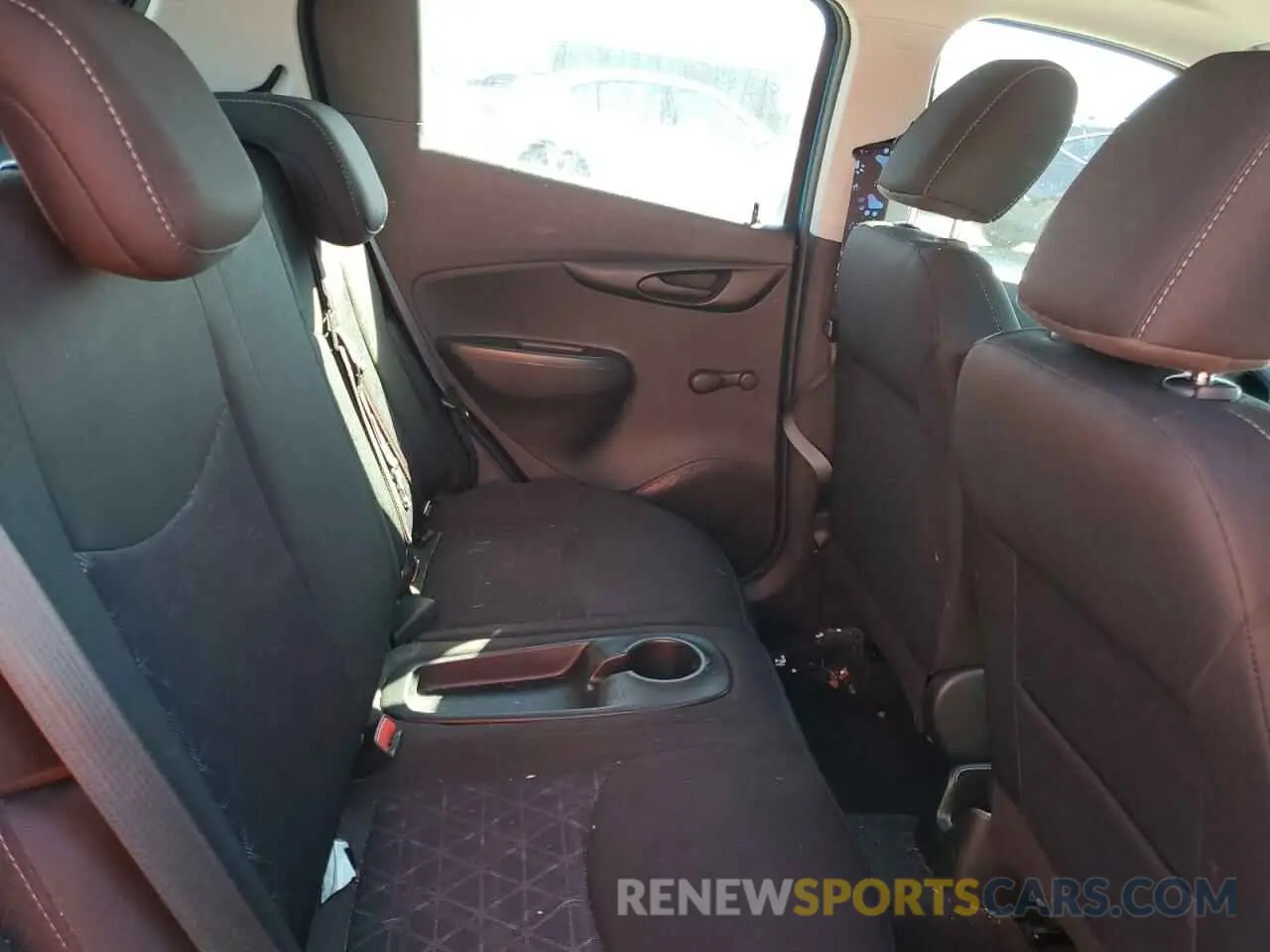 10 Фотография поврежденного автомобиля KL8CB6SA2MC741764 CHEVROLET SPARK 2021