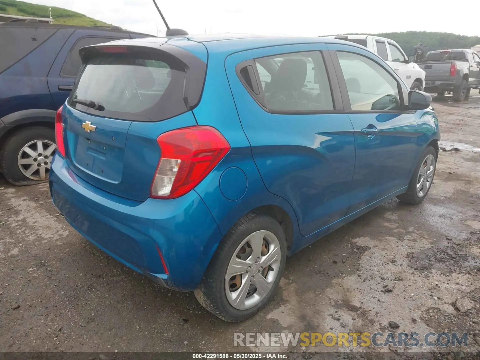 4 Photograph of a damaged car KL8CB6SA4MC702884 CHEVROLET SPARK 2021