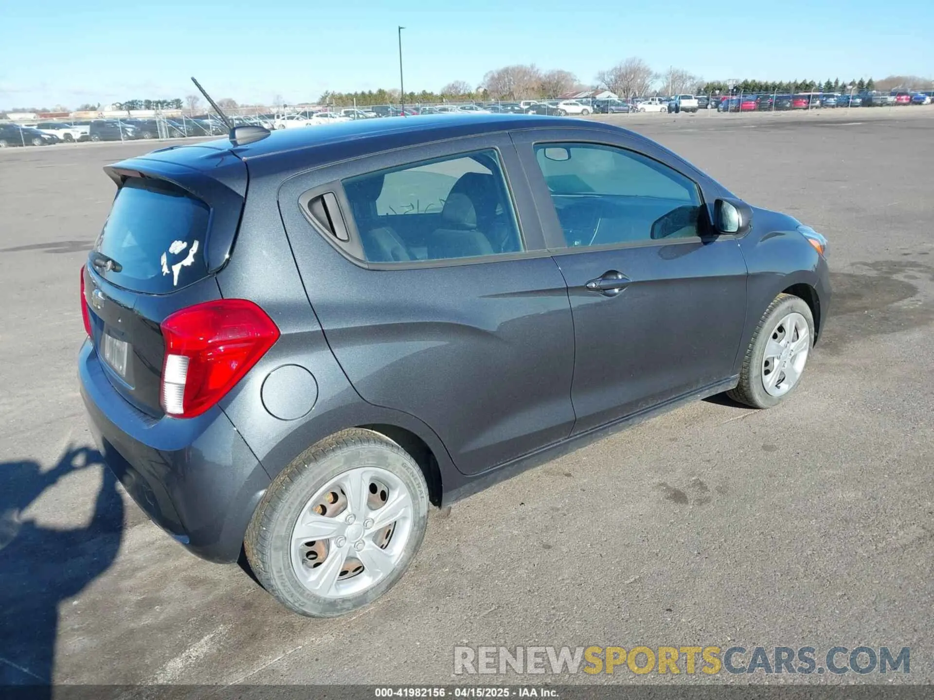 4 Фотография поврежденного автомобиля KL8CB6SA4MC738459 CHEVROLET SPARK 2021