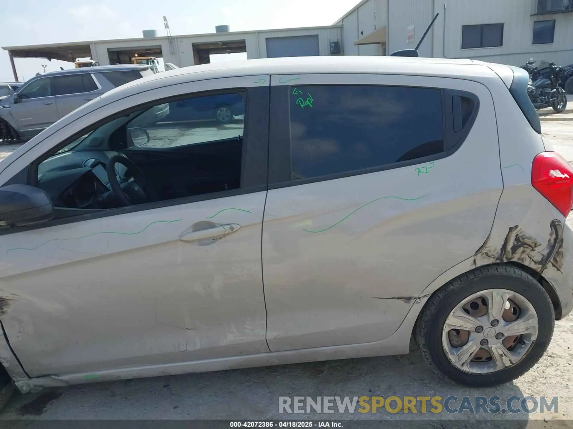 14 Фотография поврежденного автомобиля KL8CB6SA4MC742818 CHEVROLET SPARK 2021