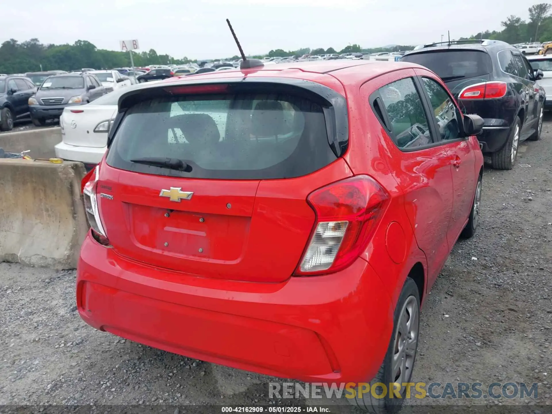 4 Photograph of a damaged car KL8CB6SA5MC227679 CHEVROLET SPARK 2021