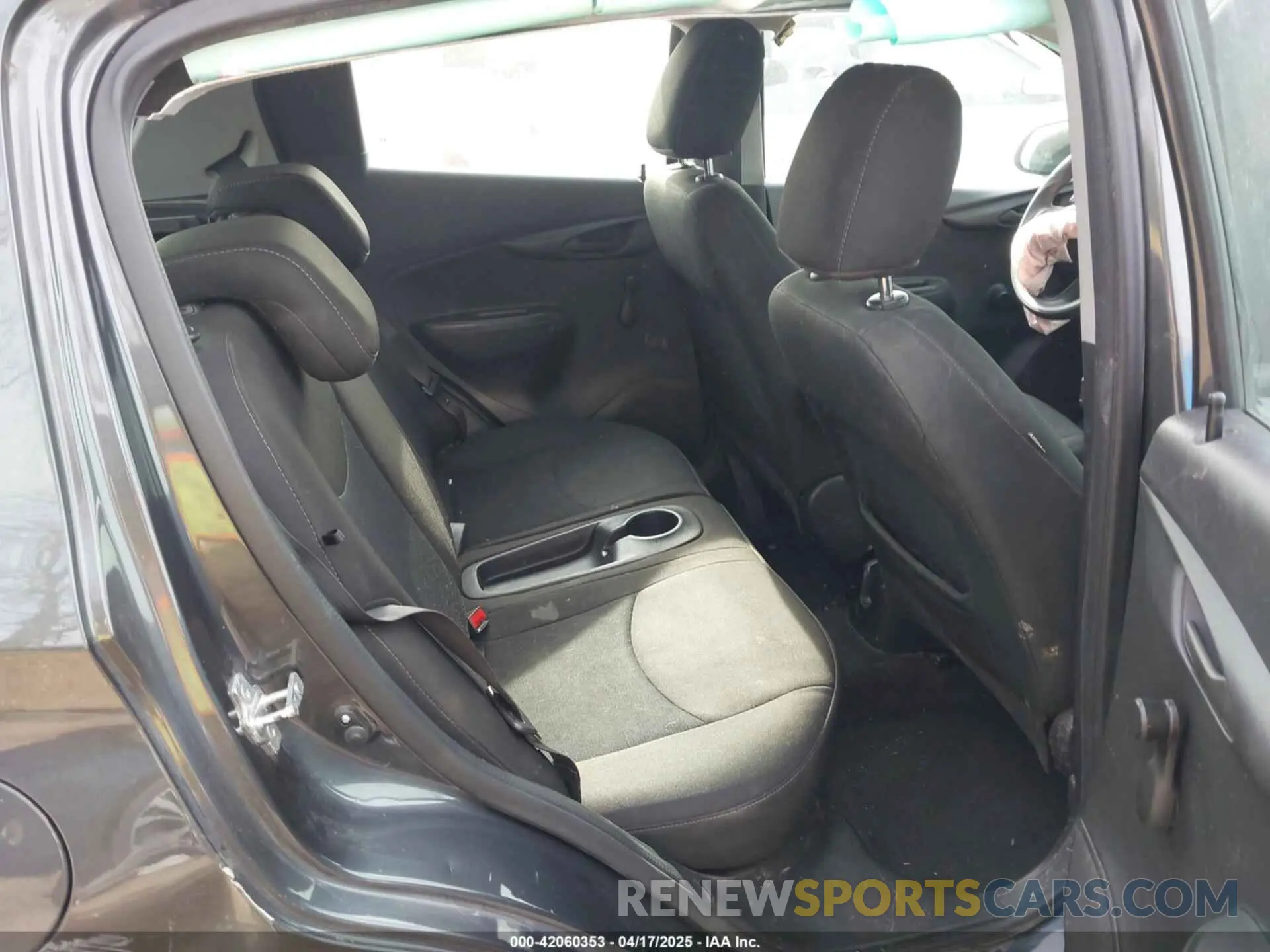8 Фотография поврежденного автомобиля KL8CB6SA5MC736977 CHEVROLET SPARK 2021