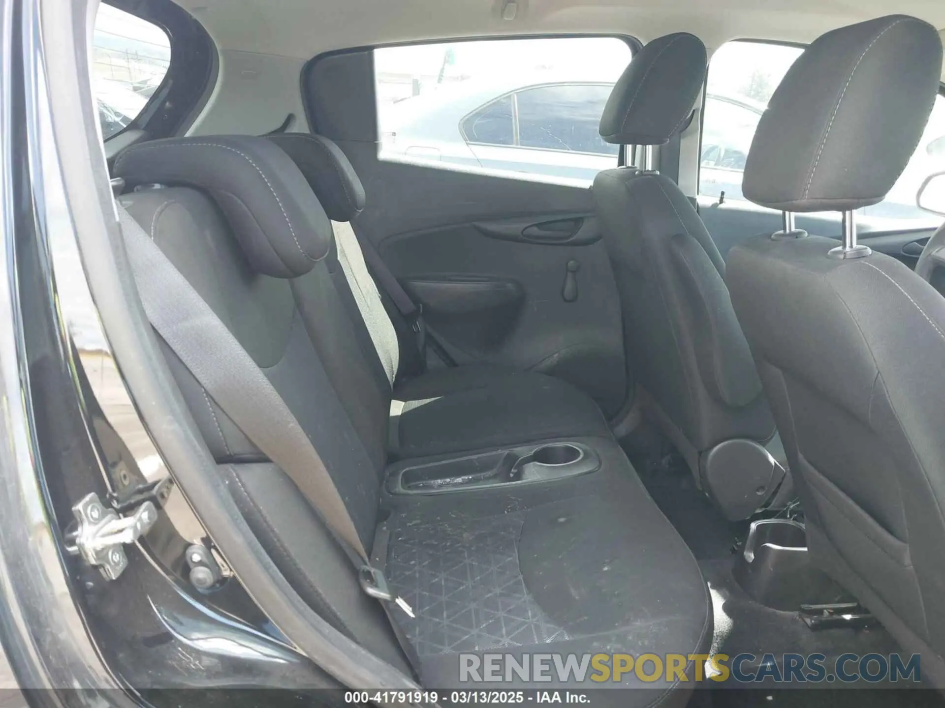 8 Фотография поврежденного автомобиля KL8CB6SA6MC715894 CHEVROLET SPARK 2021