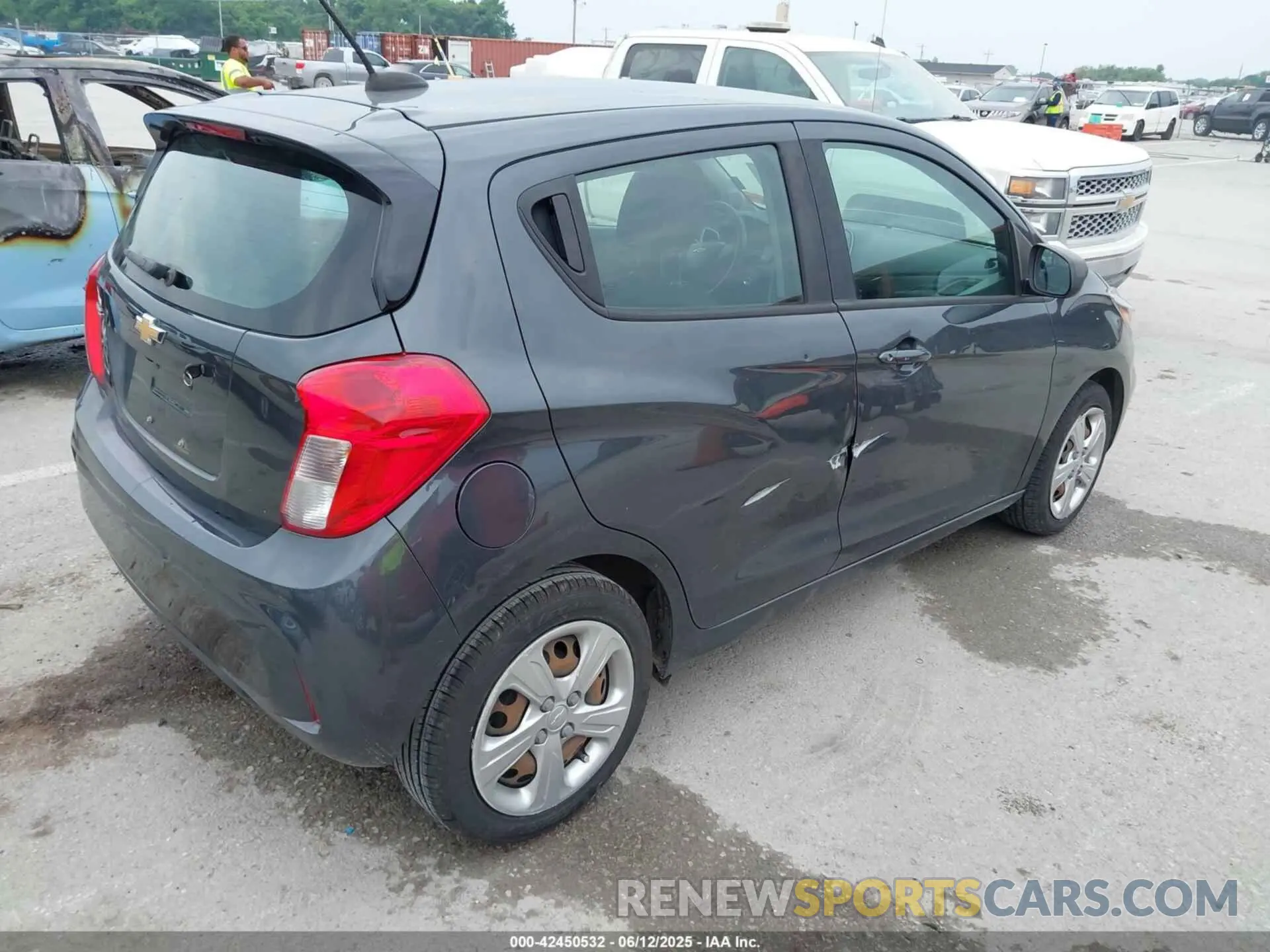 4 Фотография поврежденного автомобиля KL8CB6SA7MC735572 CHEVROLET SPARK 2021