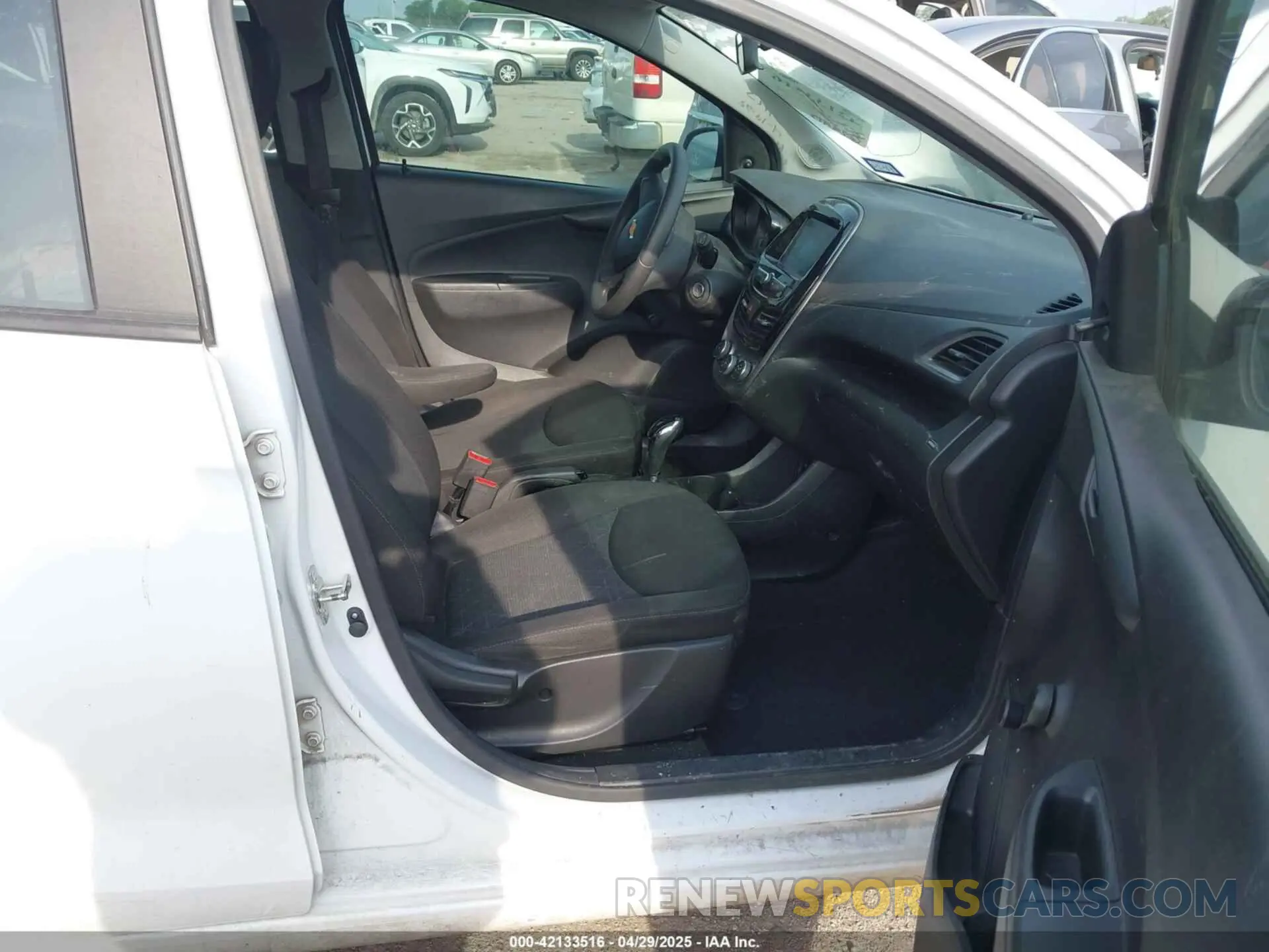 5 Photograph of a damaged car KL8CB6SAXMC715610 CHEVROLET SPARK 2021