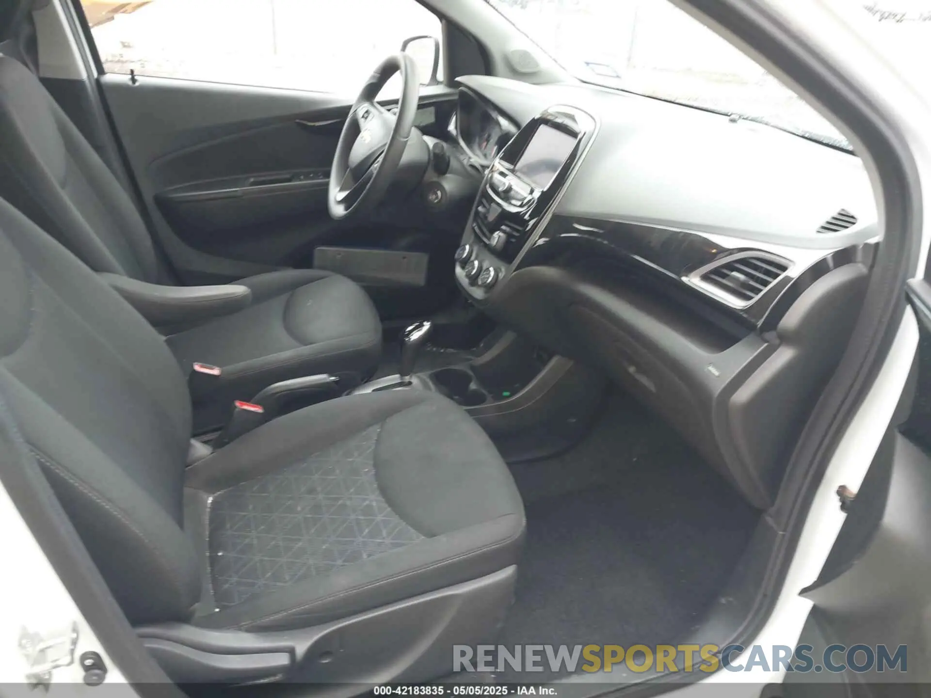 5 Photograph of a damaged car KL8CD6SA5MC748721 CHEVROLET SPARK 2021