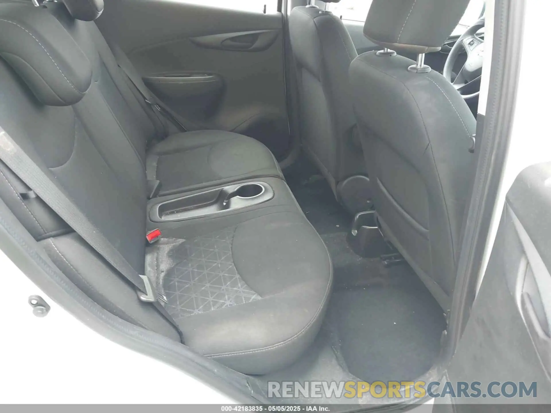 8 Photograph of a damaged car KL8CD6SA5MC748721 CHEVROLET SPARK 2021