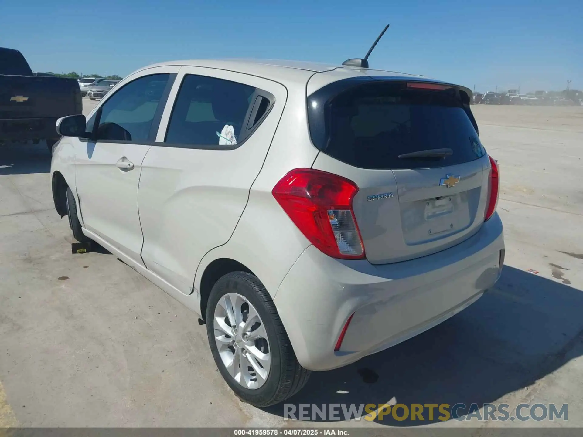 3 Photograph of a damaged car KL8CD6SA6MC702685 CHEVROLET SPARK 2021