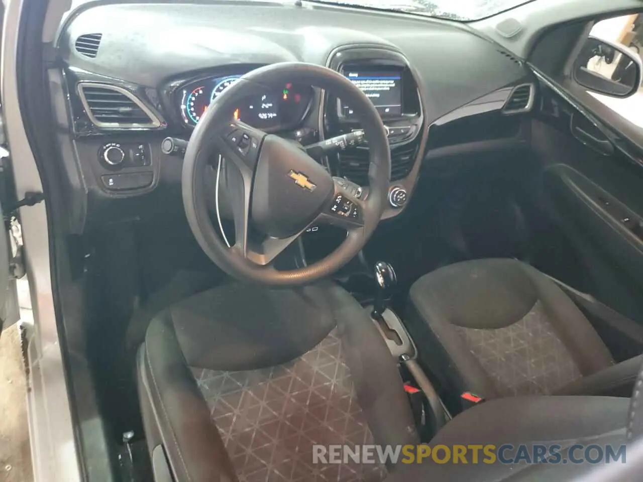 8 Photograph of a damaged car KL8CD6SA7MC730303 CHEVROLET SPARK 2021