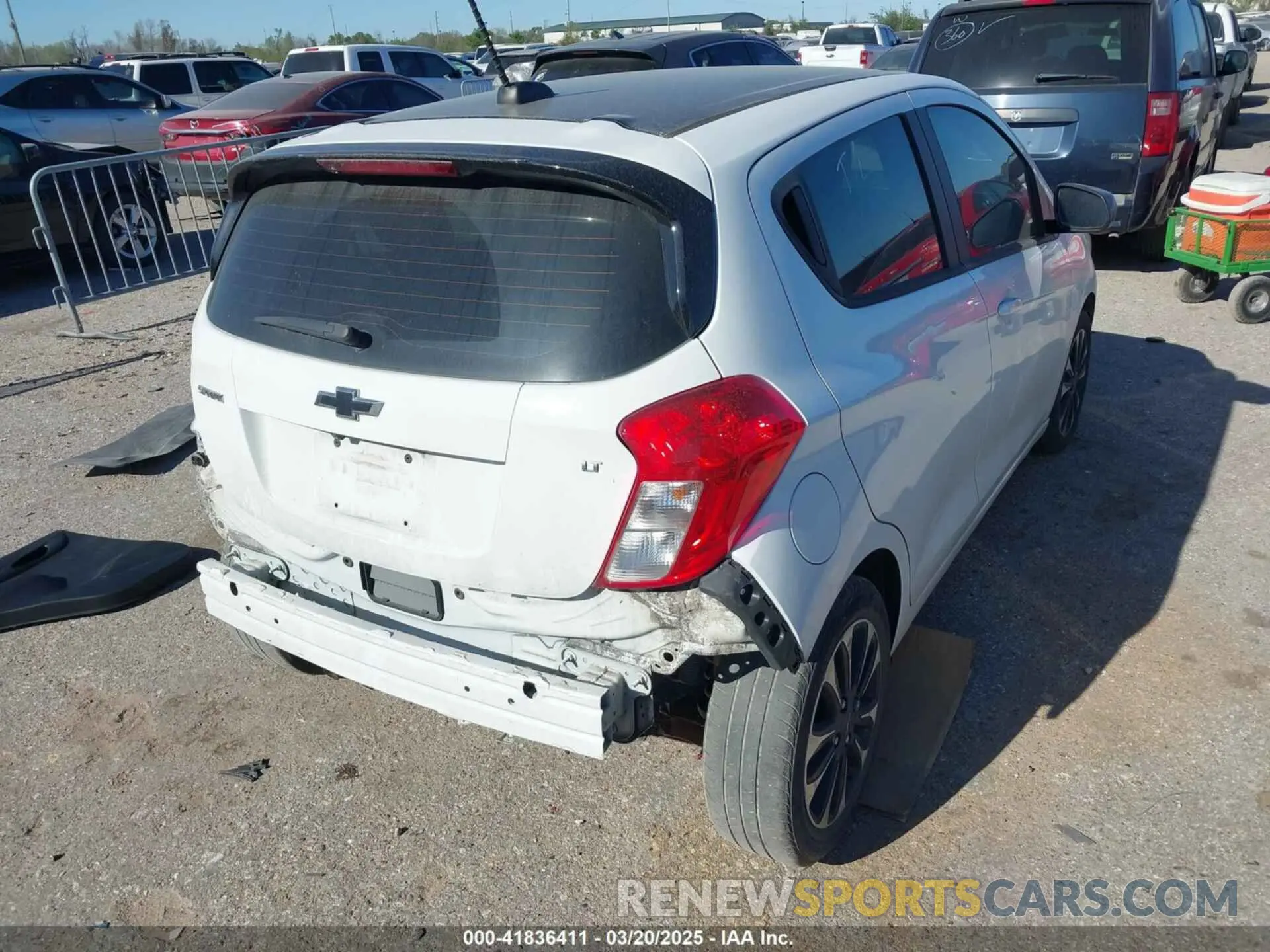 4 Фотография поврежденного автомобиля KL8CD6SA7MC748168 CHEVROLET SPARK 2021