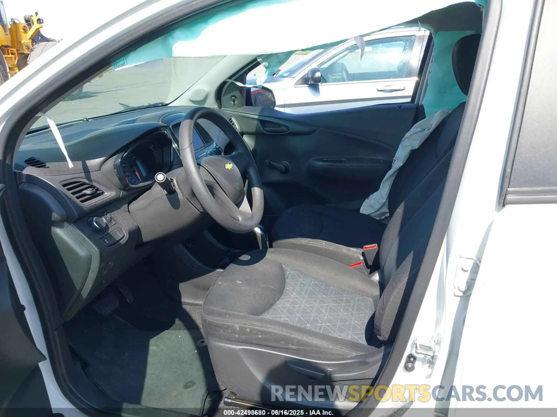5 Photograph of a damaged car KL8CB6SA9NC013876 CHEVROLET SPARK 2022