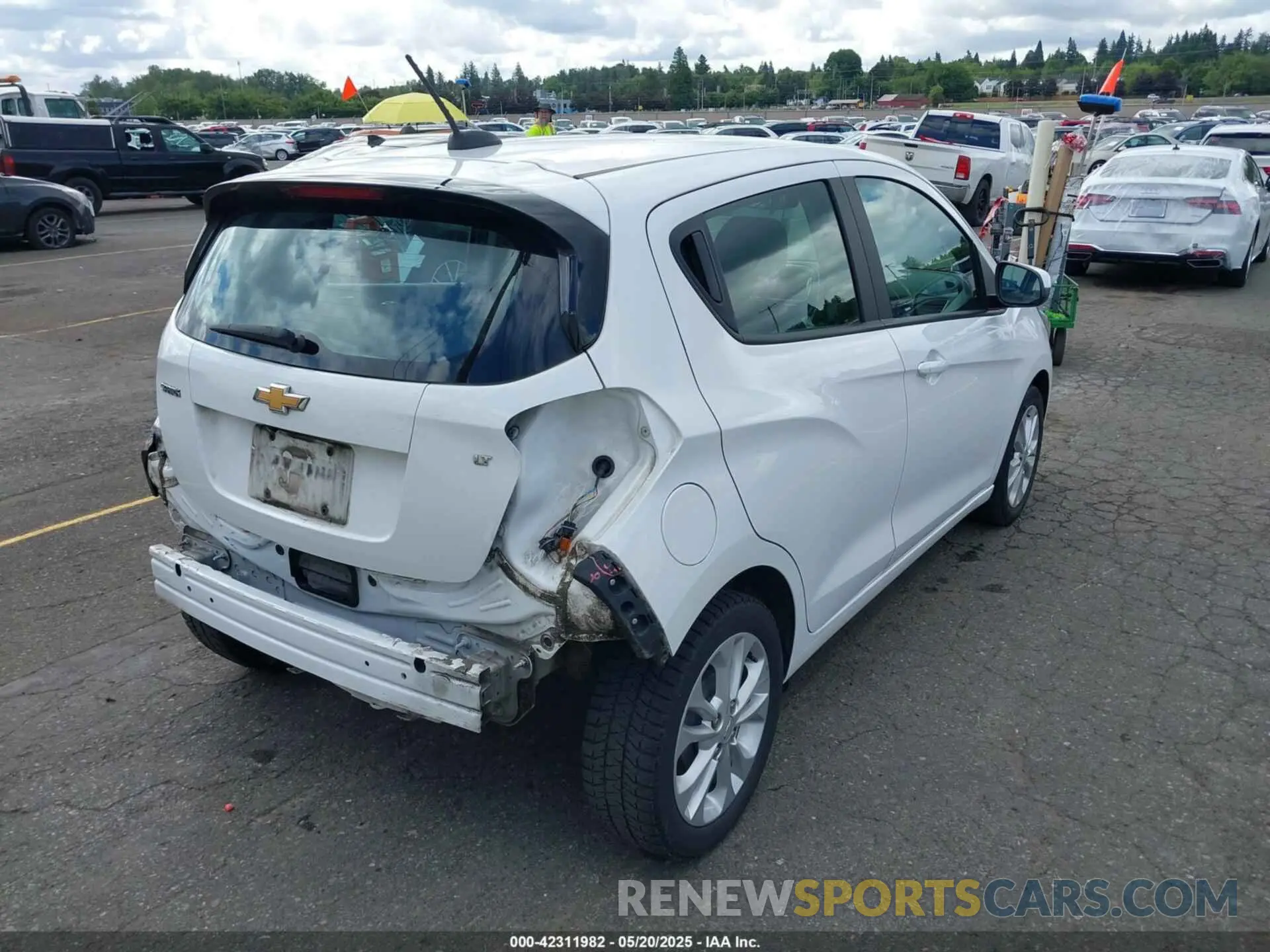4 Фотография поврежденного автомобиля KL8CD6SA1NC033646 CHEVROLET SPARK 2022