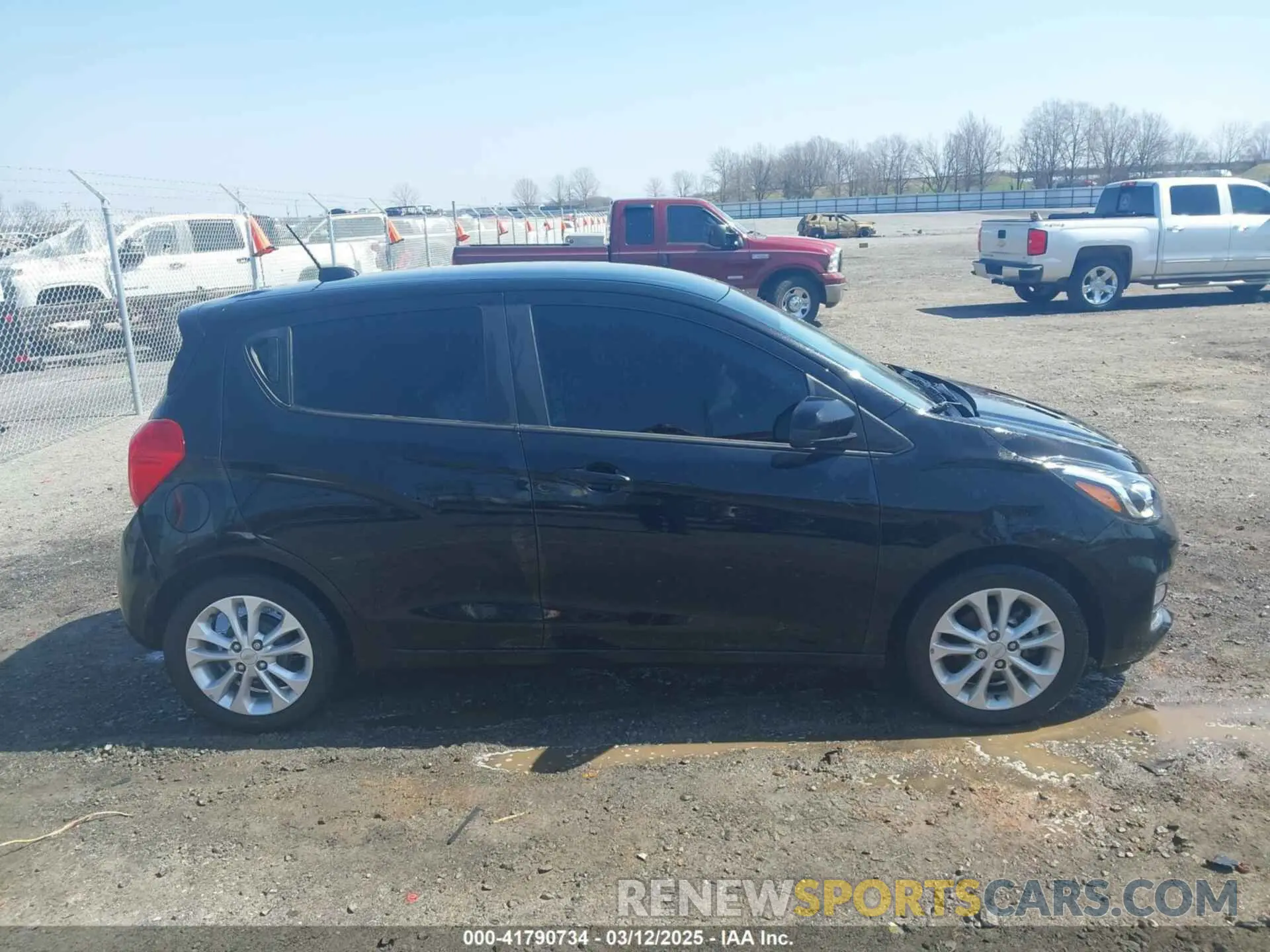 13 Фотография поврежденного автомобиля KL8CD6SA5NC020933 CHEVROLET SPARK 2022