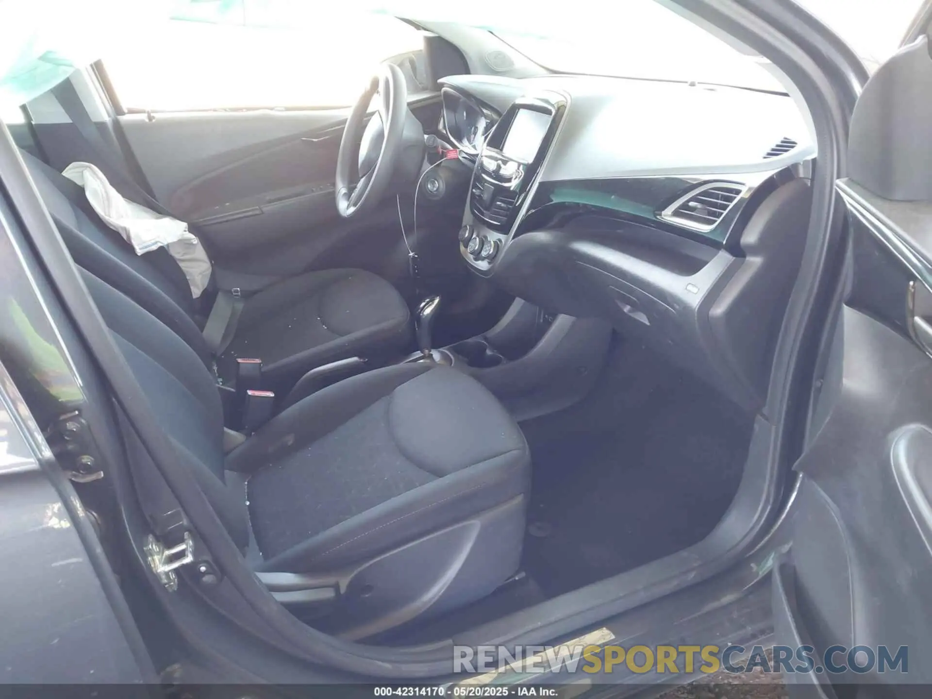 5 Photograph of a damaged car KL8CD6SAXNC028042 CHEVROLET SPARK 2022