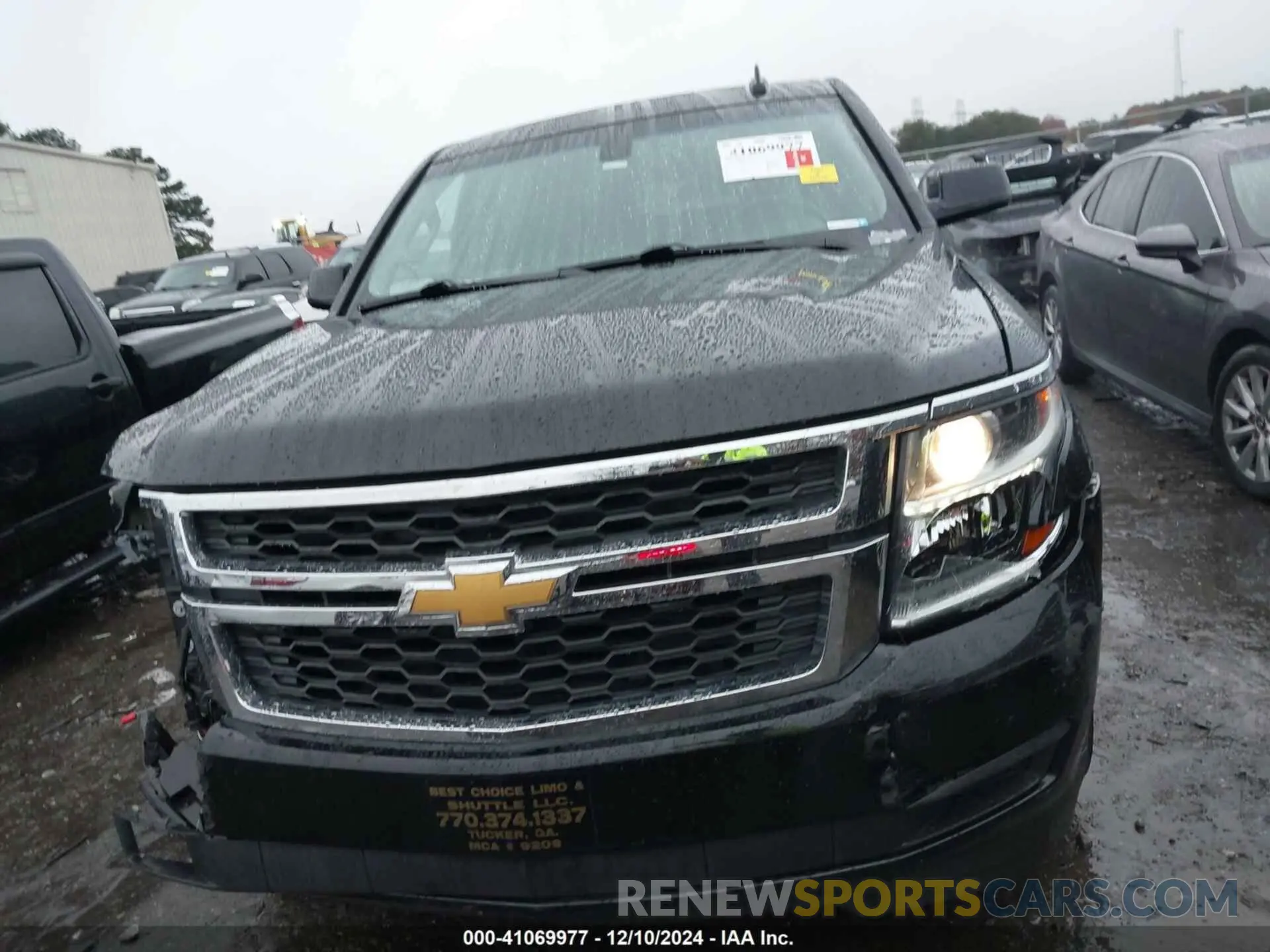 12 Photograph of a damaged car 1GNSCGKC5KR321327 CHEVROLET SUBURBAN 2019
