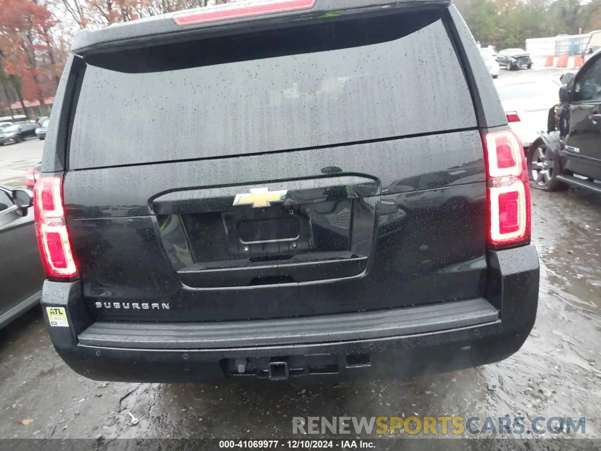 16 Photograph of a damaged car 1GNSCGKC5KR321327 CHEVROLET SUBURBAN 2019