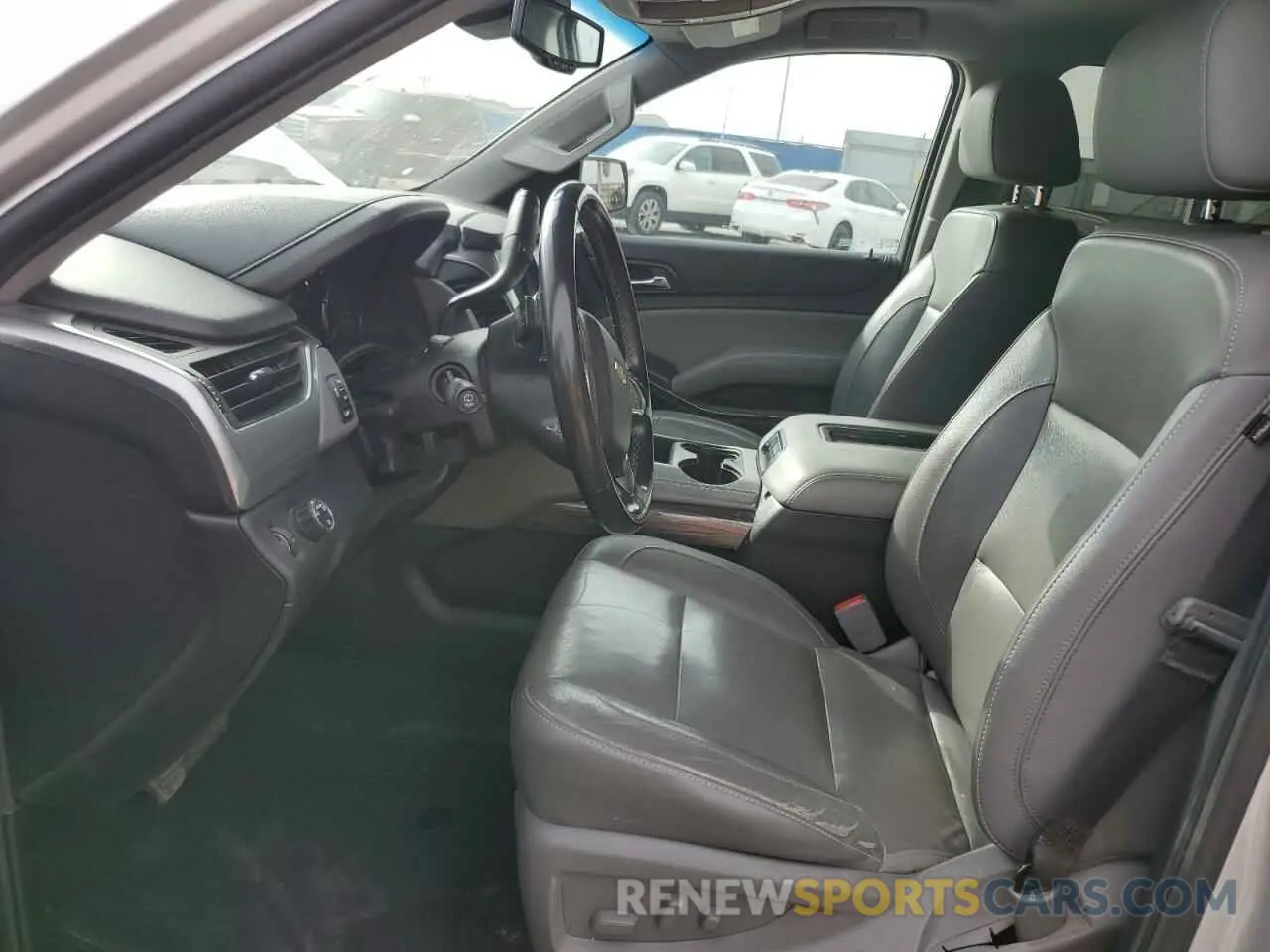 7 Photograph of a damaged car 1GNSCHKC2KR242459 CHEVROLET SUBURBAN 2019