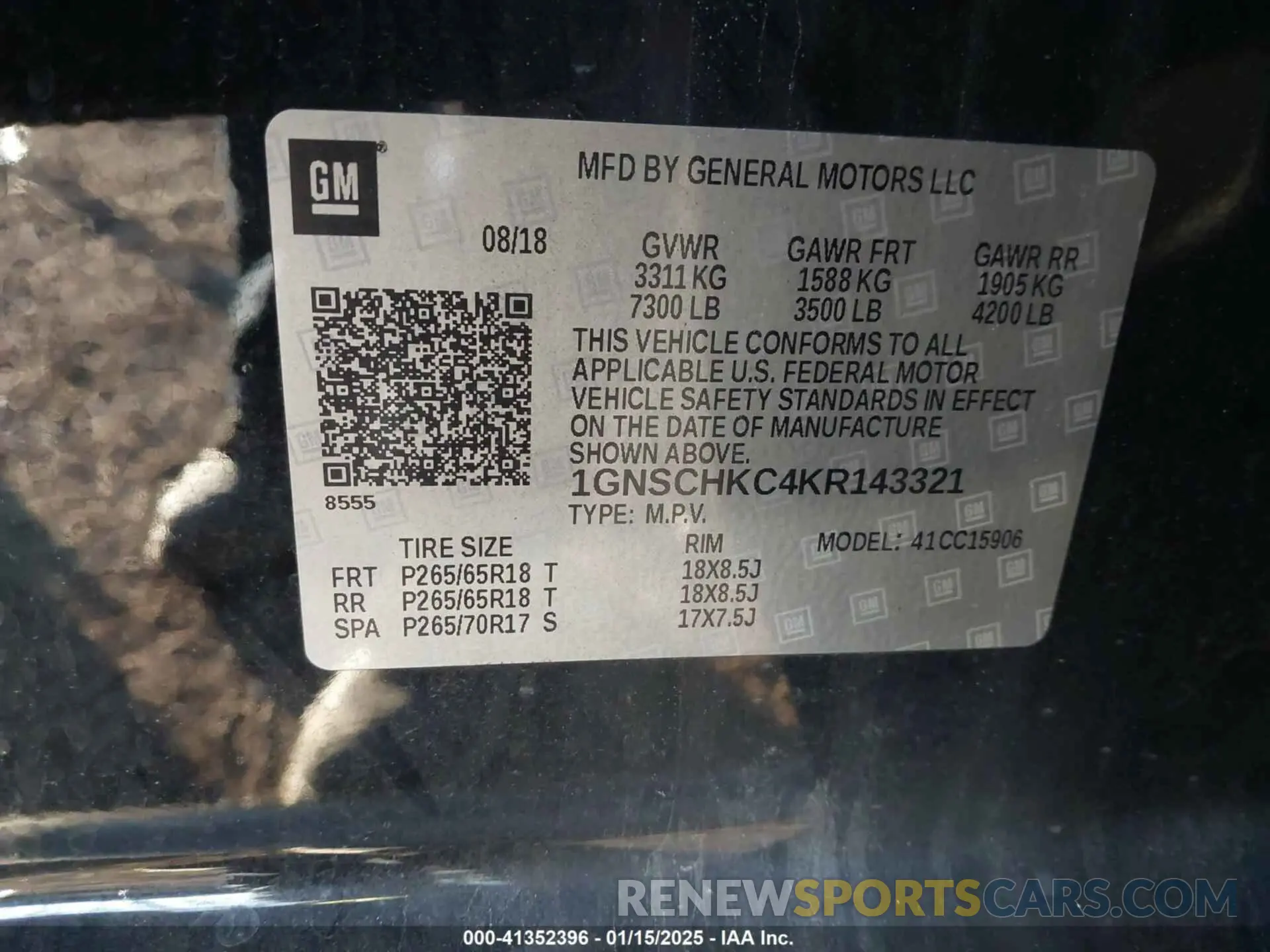 9 Фотография поврежденного автомобиля 1GNSCHKC4KR143321 CHEVROLET SUBURBAN 2019