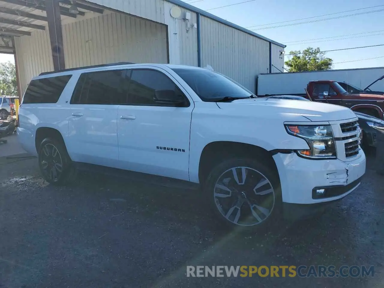 4 Photograph of a damaged car 1GNSCHKC4KR359718 CHEVROLET SUBURBAN 2019