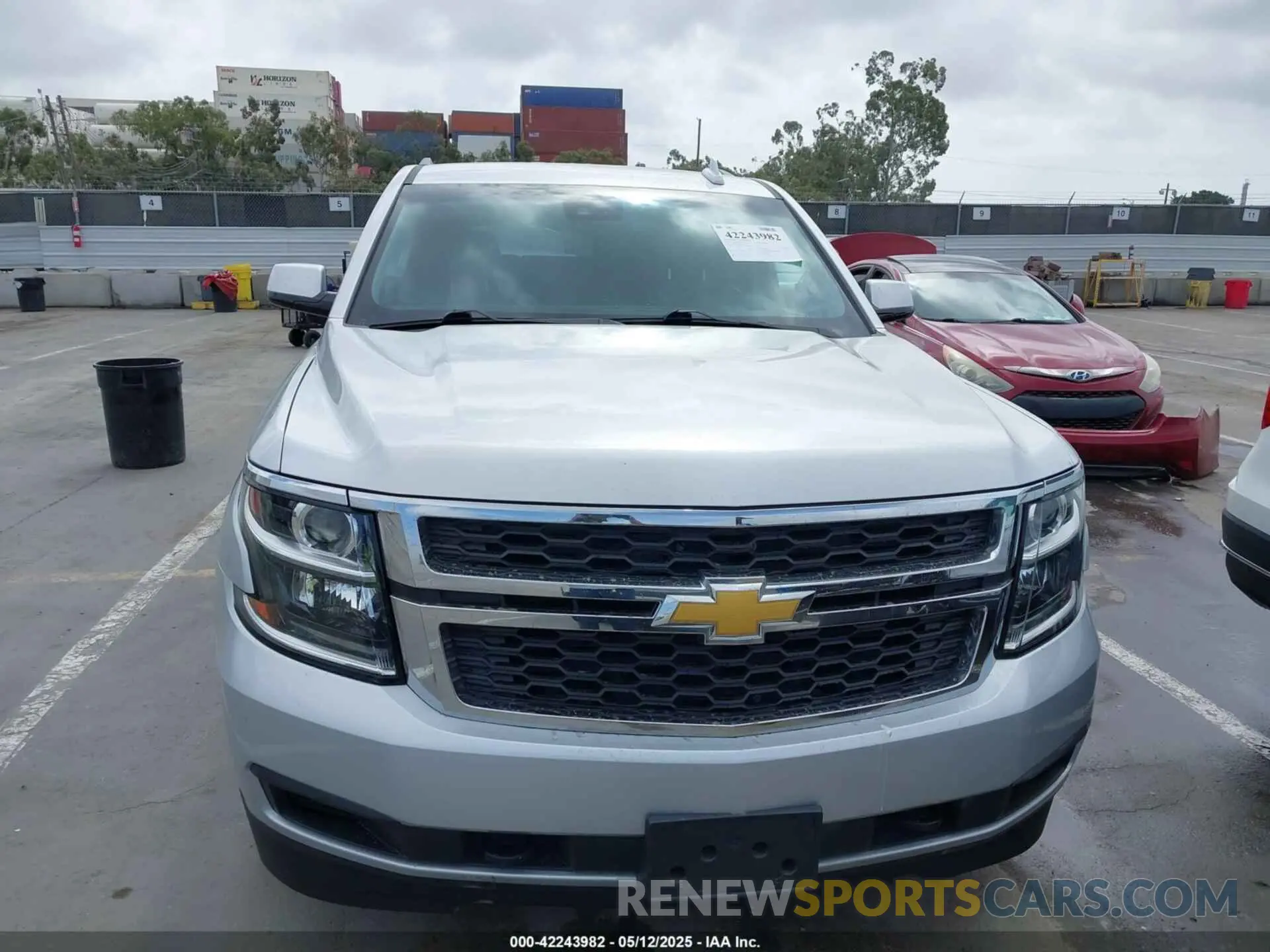 12 Photograph of a damaged car 1GNSCHKC8KR172885 CHEVROLET SUBURBAN 2019