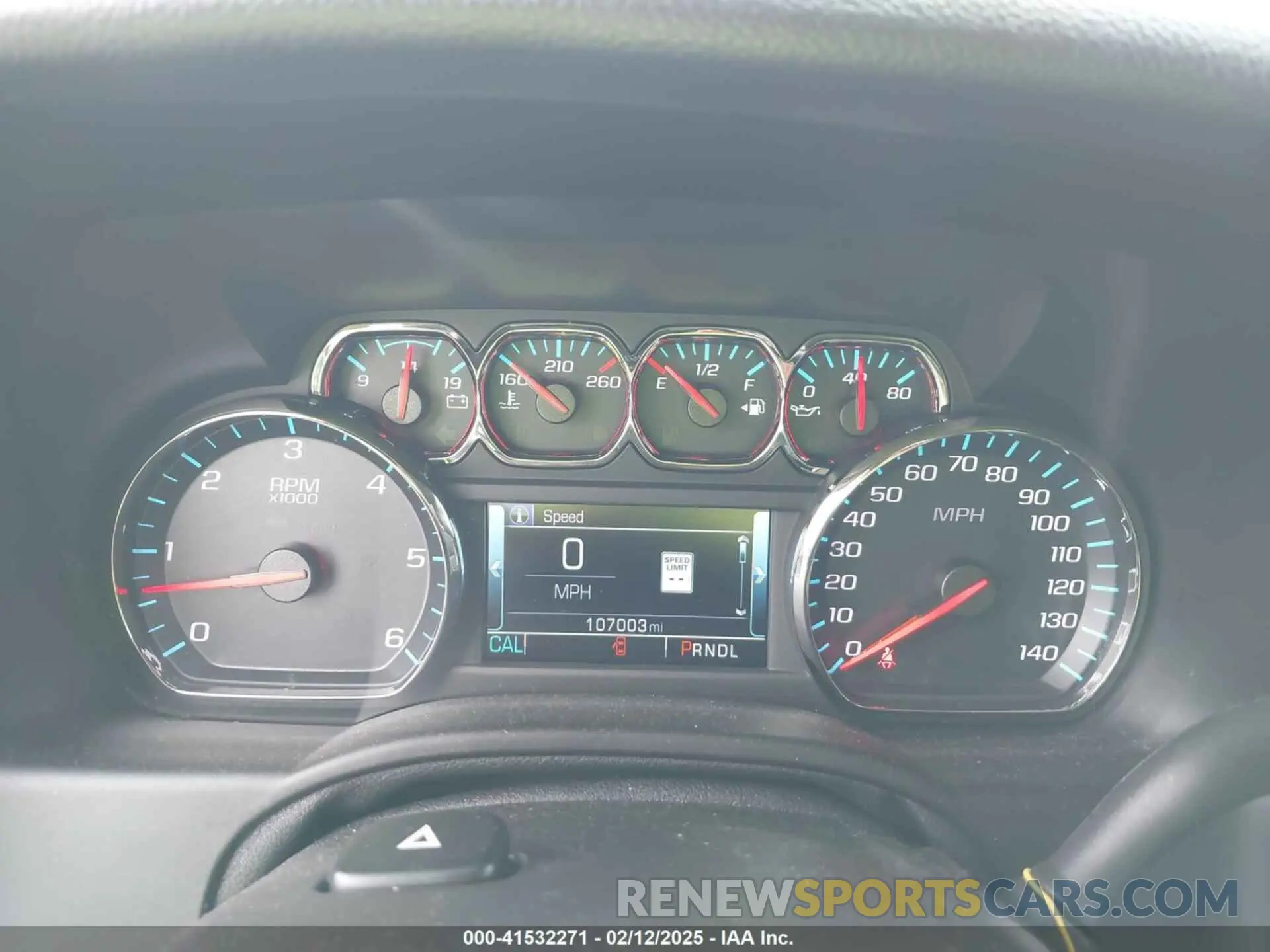 7 Photograph of a damaged car 1GNSCHKC8KR405969 CHEVROLET SUBURBAN 2019
