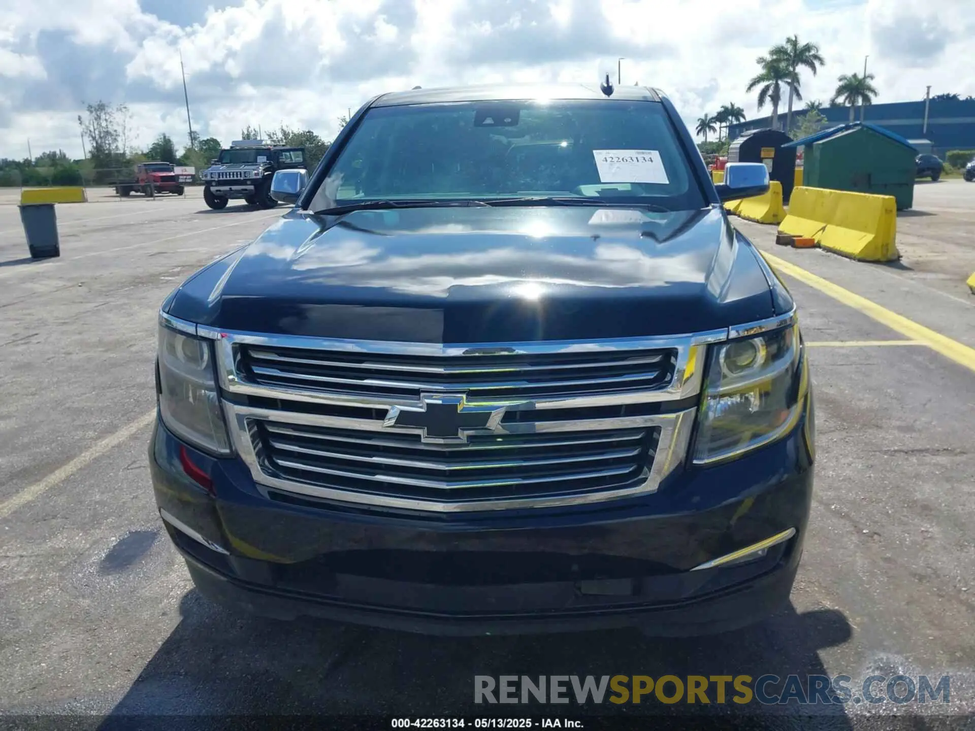 12 Photograph of a damaged car 1GNSCHKCXKR188439 CHEVROLET SUBURBAN 2019