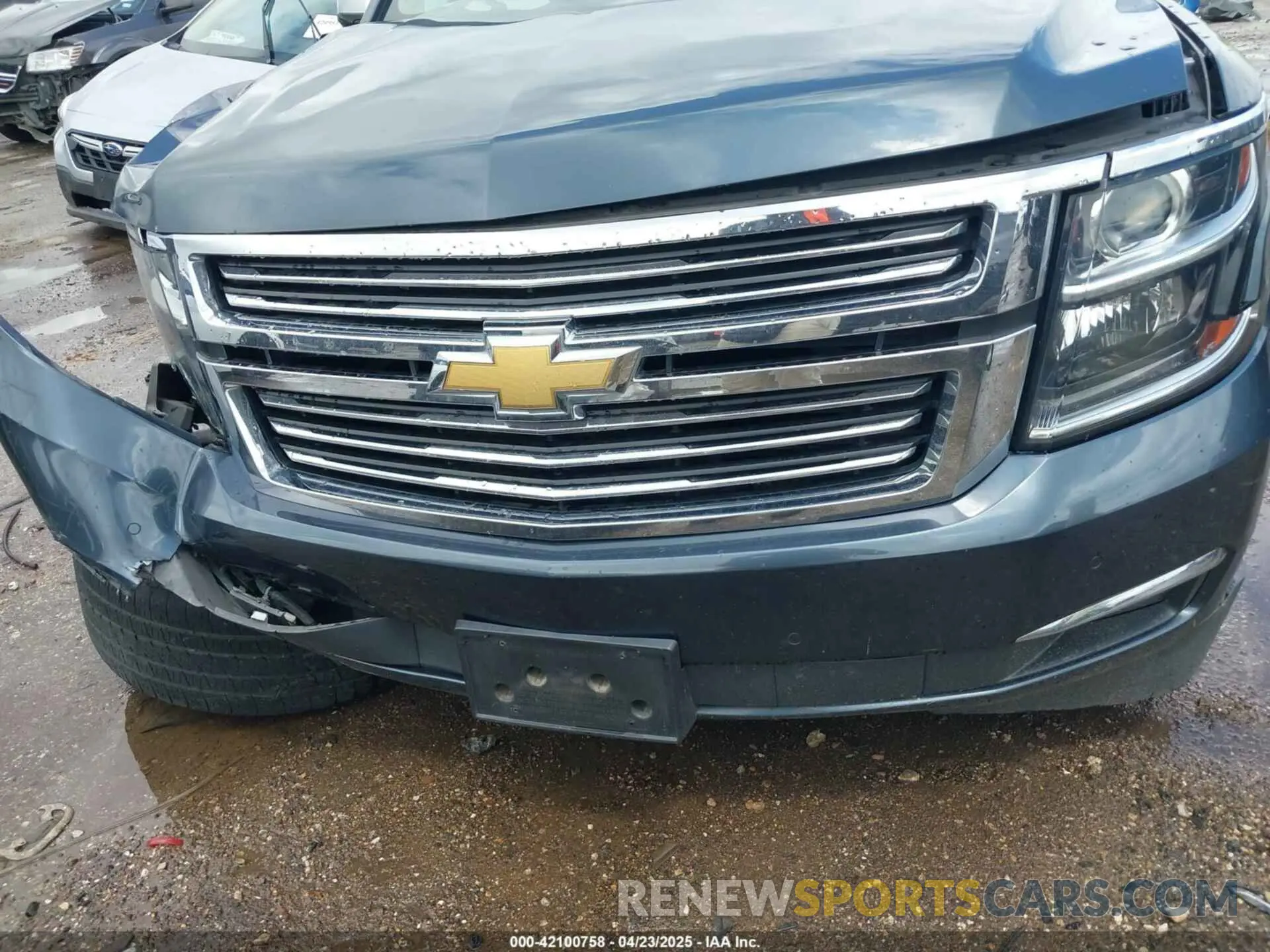 12 Фотография поврежденного автомобиля 1GNSCJKC0KR139323 CHEVROLET SUBURBAN 2019