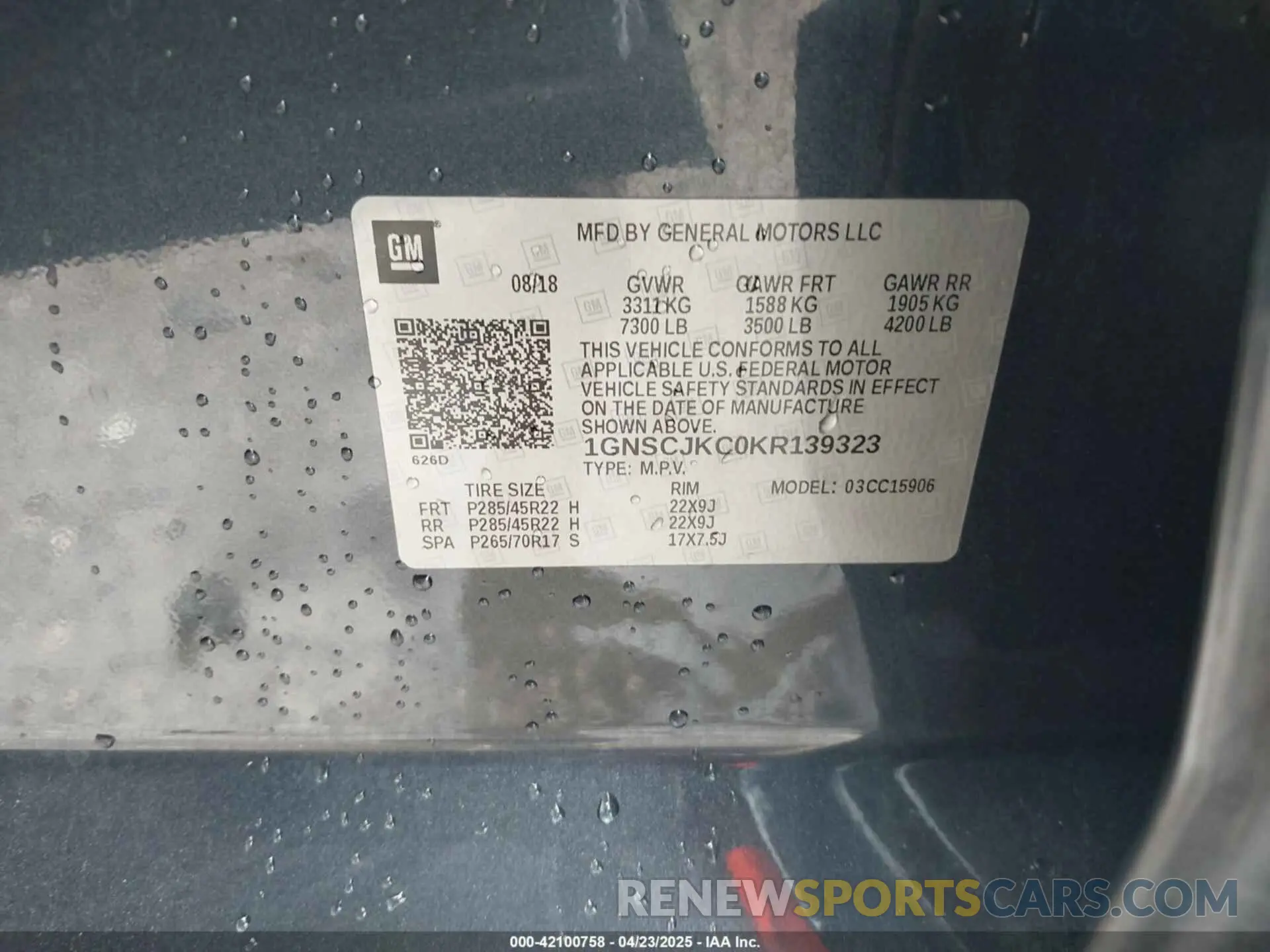 9 Фотография поврежденного автомобиля 1GNSCJKC0KR139323 CHEVROLET SUBURBAN 2019