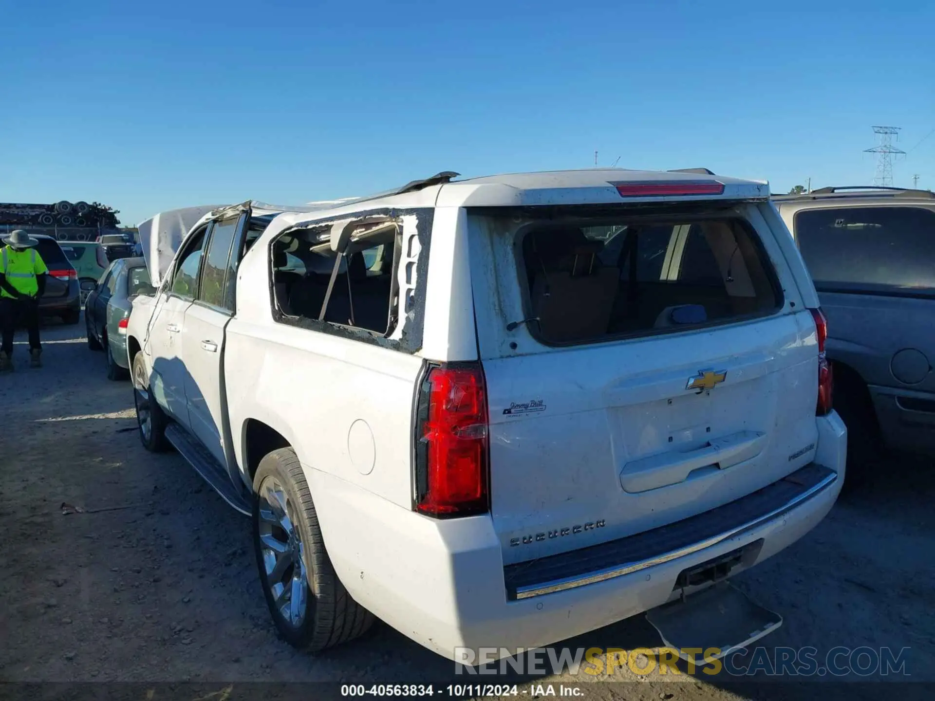6 Photograph of a damaged car 1GNSCJKC0KR293658 CHEVROLET SUBURBAN 2019