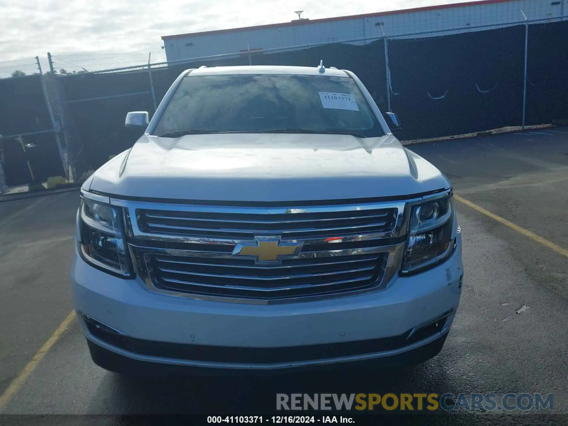 12 Фотография поврежденного автомобиля 1GNSCJKC1KR146104 CHEVROLET SUBURBAN 2019