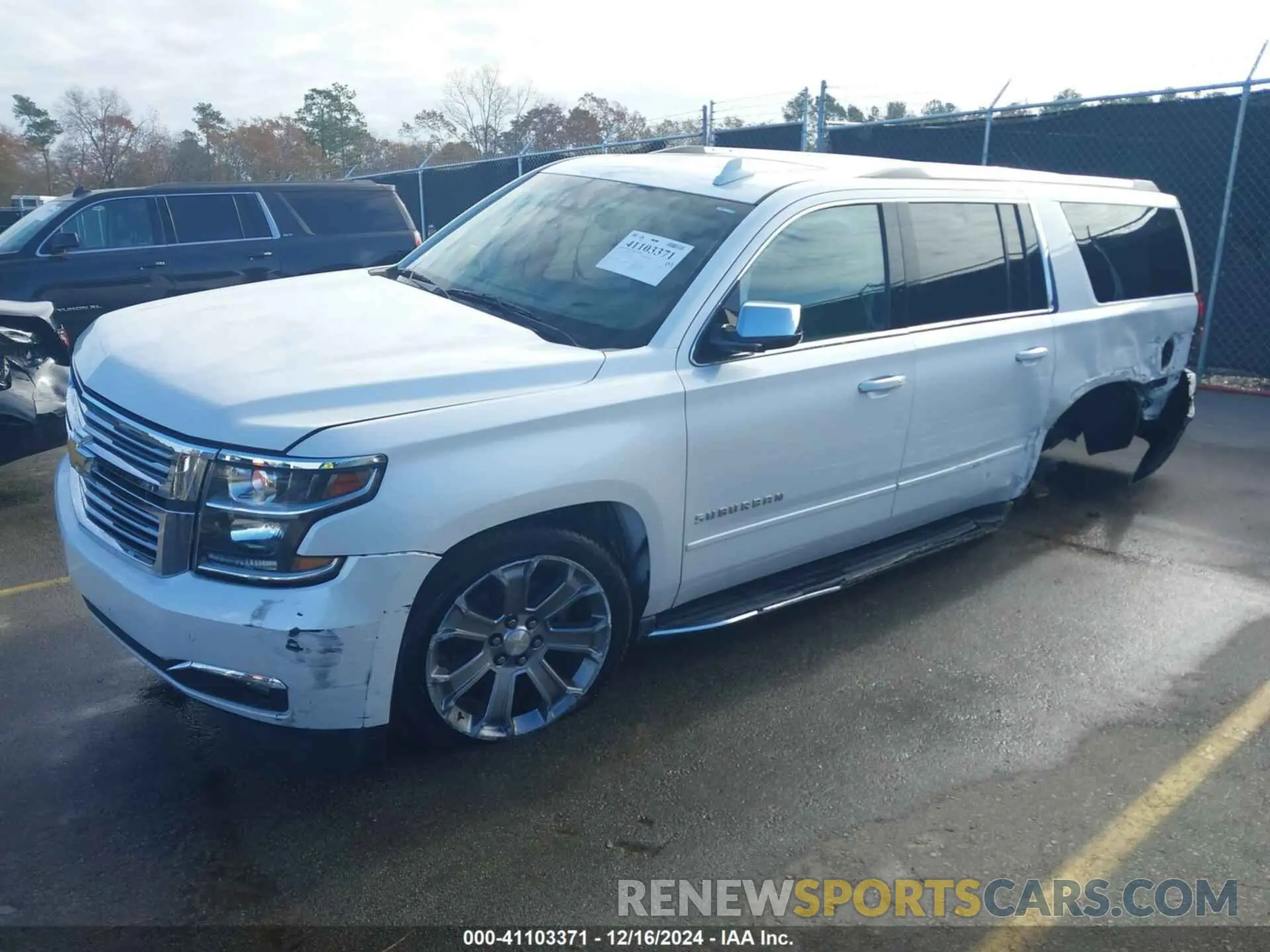 2 Фотография поврежденного автомобиля 1GNSCJKC1KR146104 CHEVROLET SUBURBAN 2019