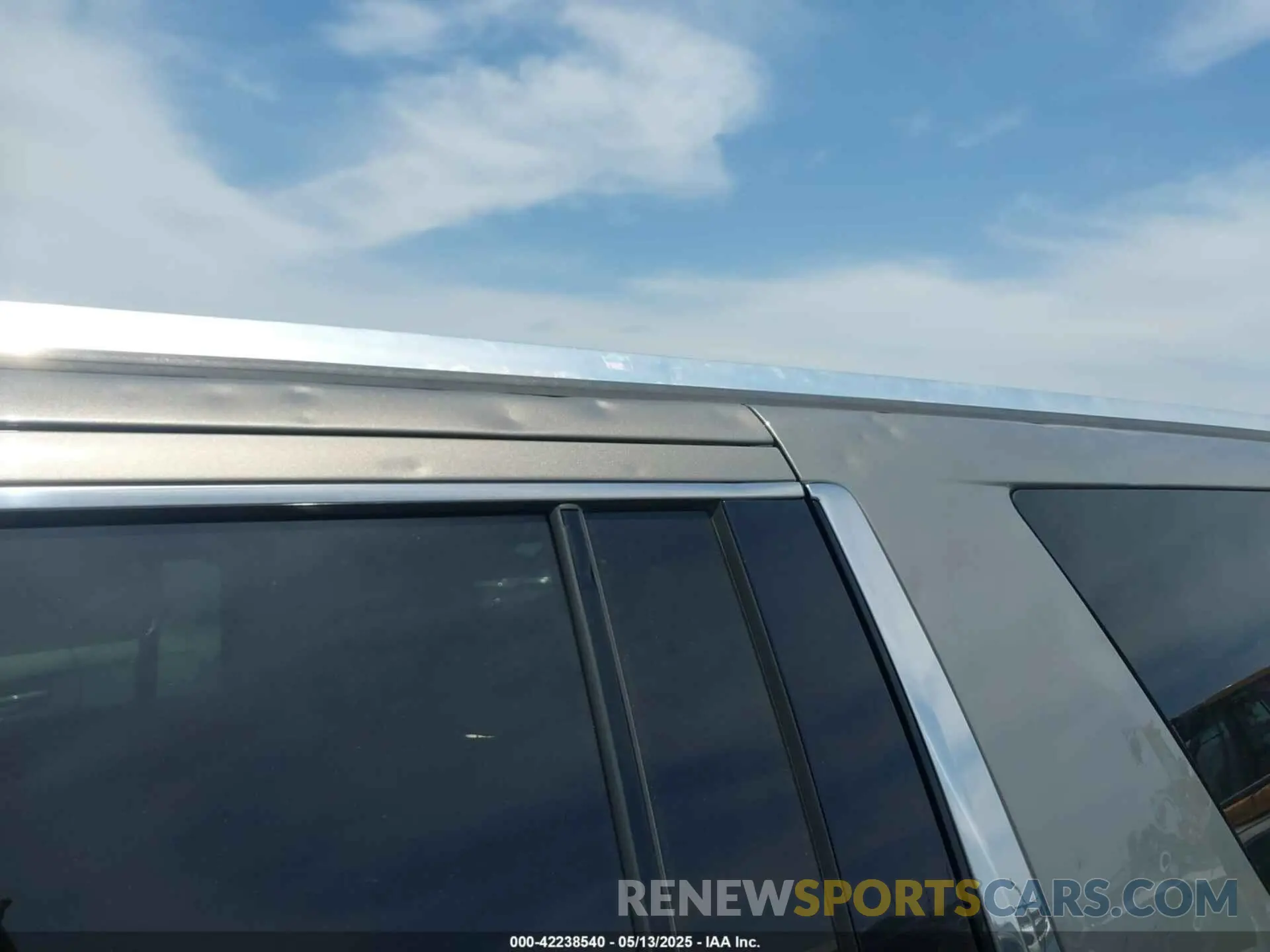 12 Фотография поврежденного автомобиля 1GNSCJKC9KR264210 CHEVROLET SUBURBAN 2019
