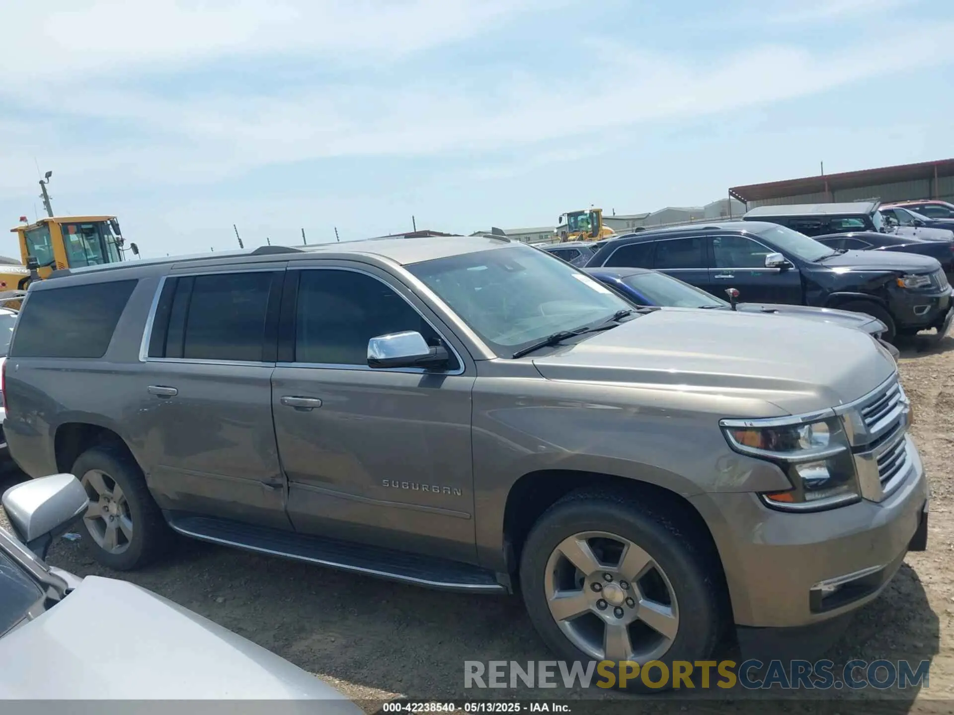 14 Фотография поврежденного автомобиля 1GNSCJKC9KR264210 CHEVROLET SUBURBAN 2019