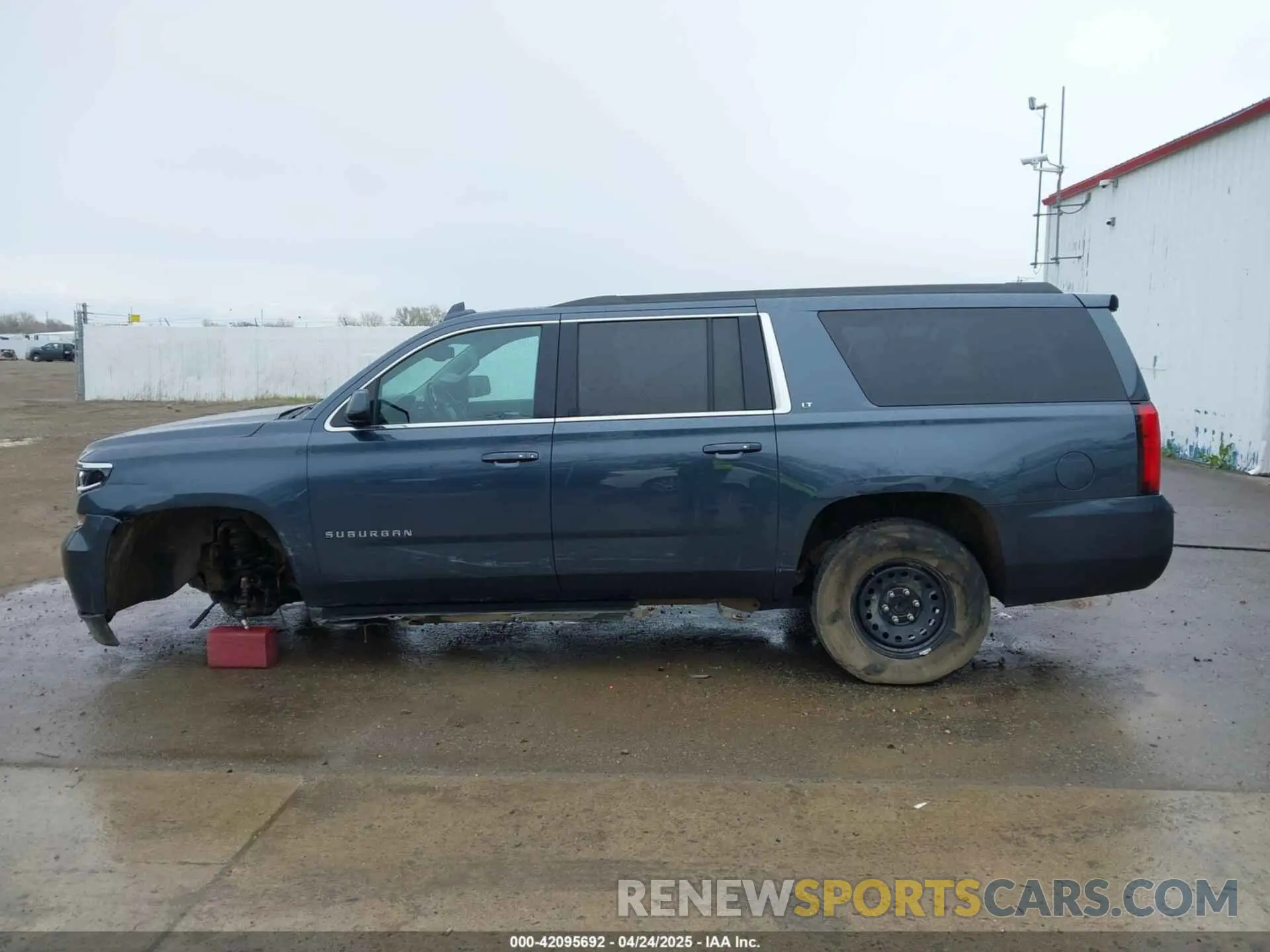 15 Фотография поврежденного автомобиля 1GNSKHKC1KR241449 CHEVROLET SUBURBAN 2019