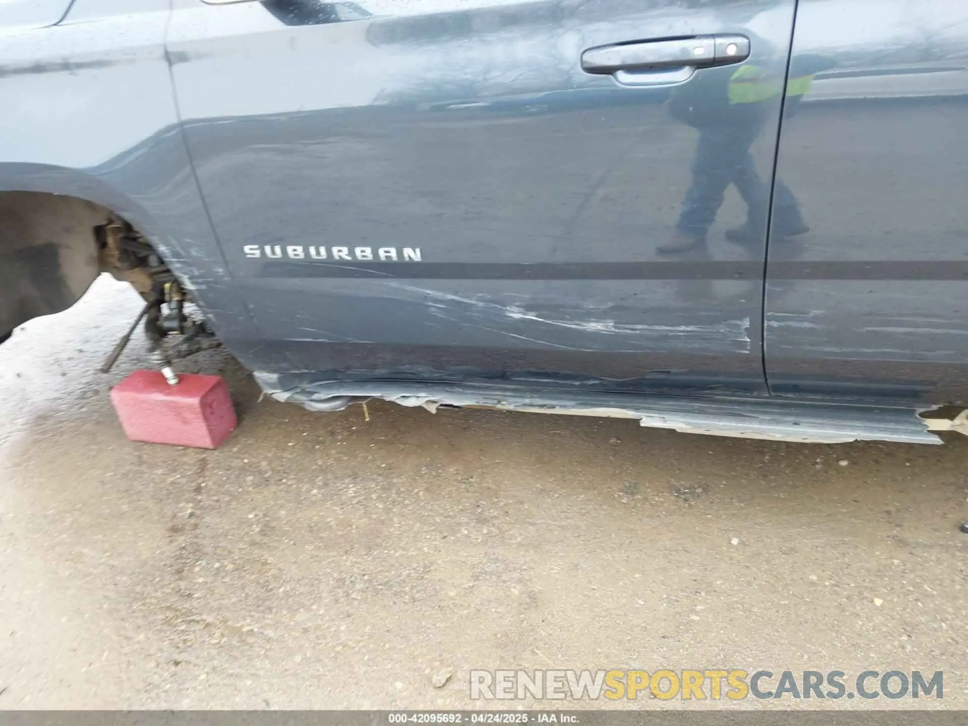 20 Фотография поврежденного автомобиля 1GNSKHKC1KR241449 CHEVROLET SUBURBAN 2019