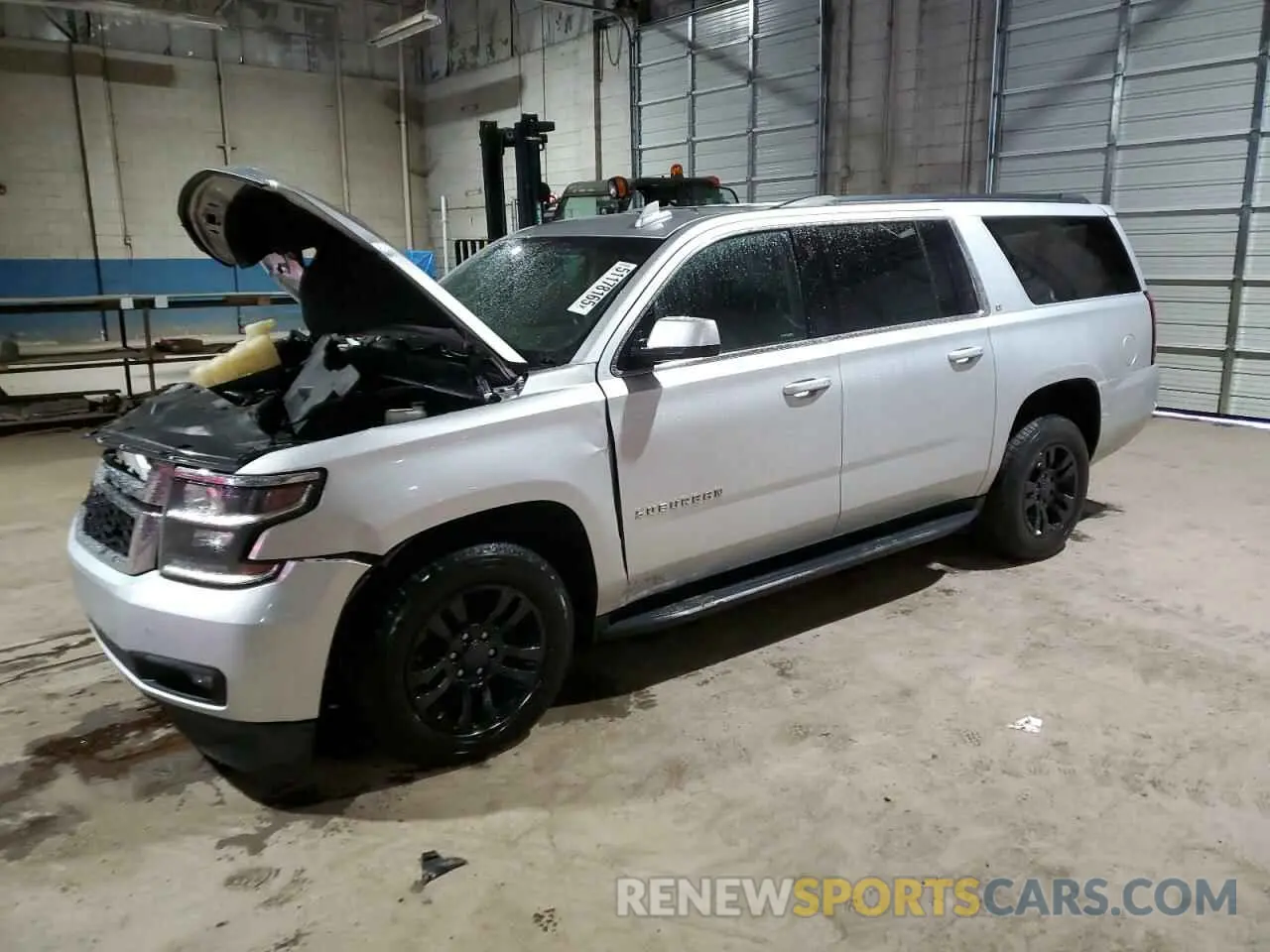 1 Photograph of a damaged car 1GNSKHKC2KR367660 CHEVROLET SUBURBAN 2019