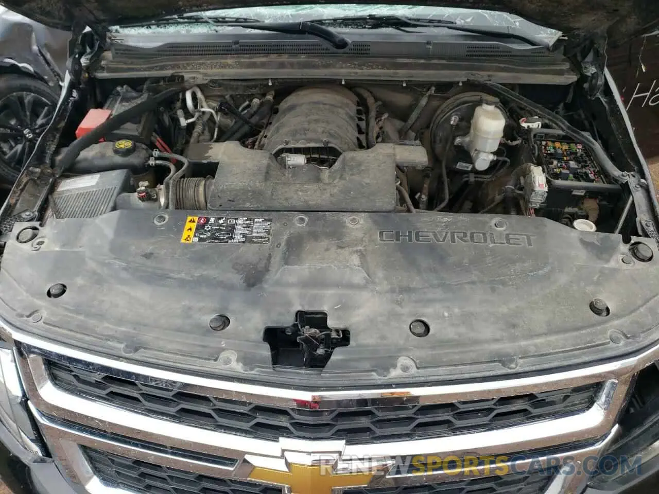12 Photograph of a damaged car 1GNSKHKC2KR400785 CHEVROLET SUBURBAN 2019