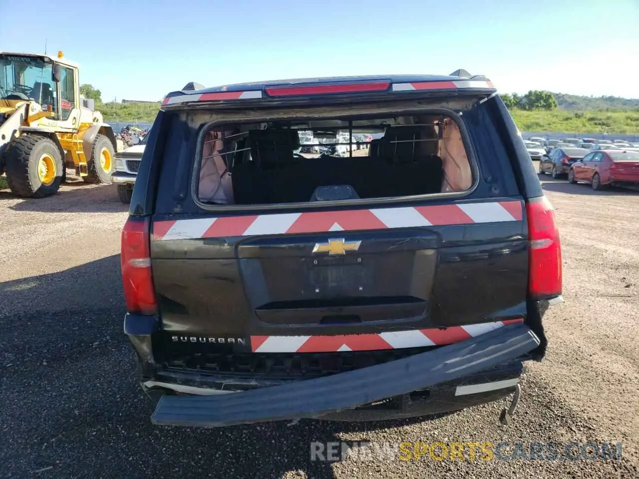 6 Photograph of a damaged car 1GNSKHKC2KR400785 CHEVROLET SUBURBAN 2019