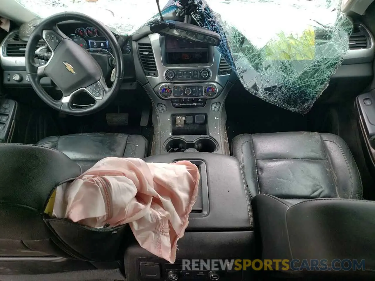 8 Photograph of a damaged car 1GNSKHKC2KR400785 CHEVROLET SUBURBAN 2019