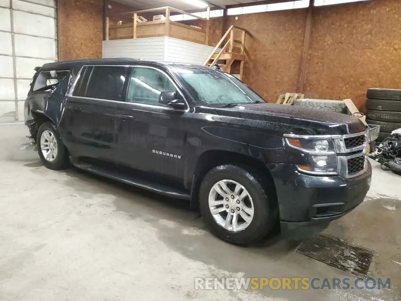 4 Photograph of a damaged car 1GNSKHKC3KR161540 CHEVROLET SUBURBAN 2019