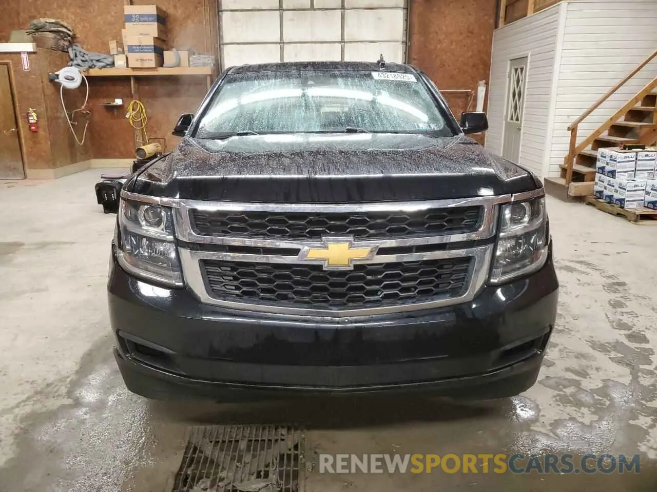 5 Photograph of a damaged car 1GNSKHKC3KR161540 CHEVROLET SUBURBAN 2019