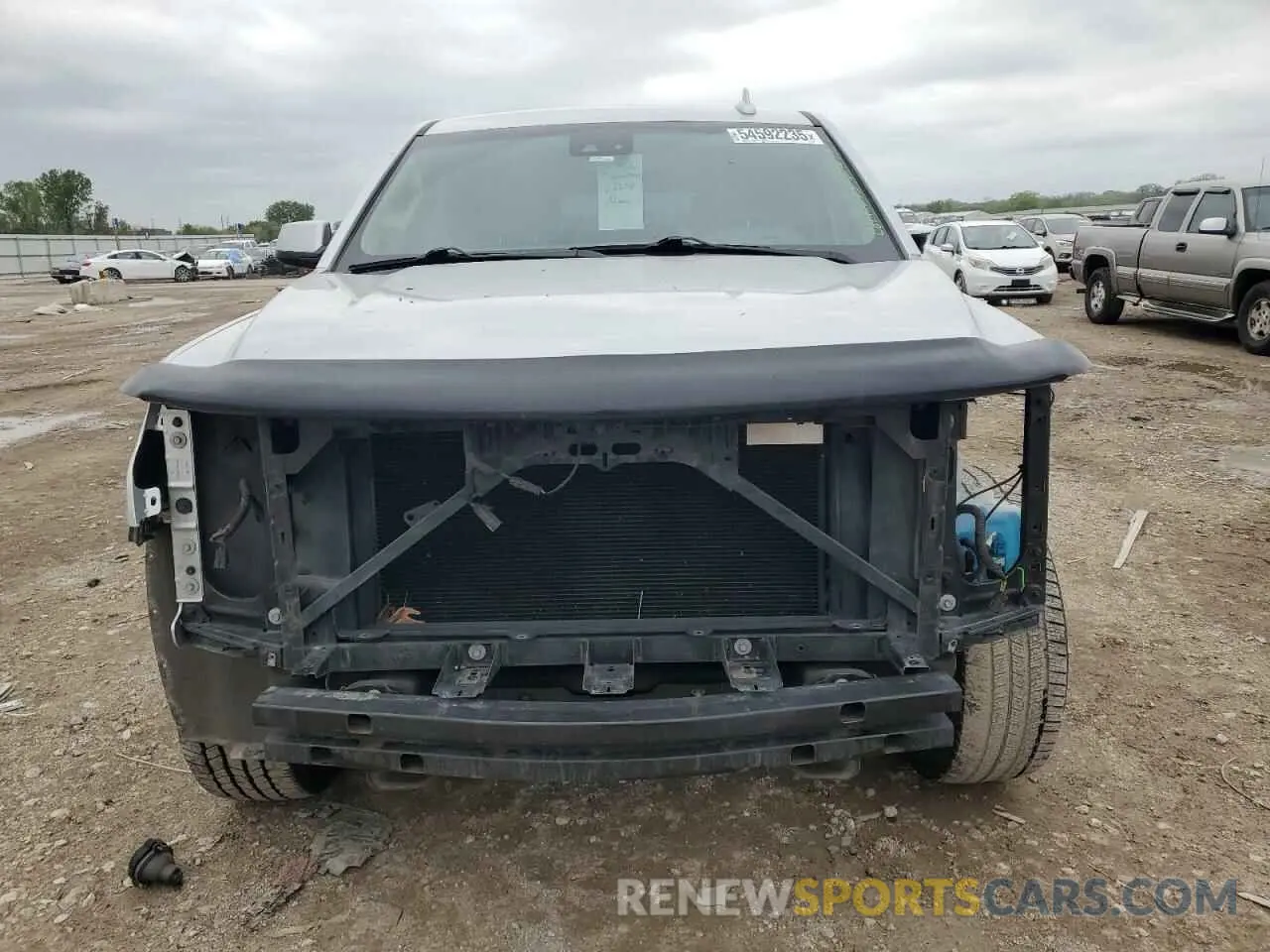 5 Фотография поврежденного автомобиля 1GNSKHKC5KR364798 CHEVROLET SUBURBAN 2019